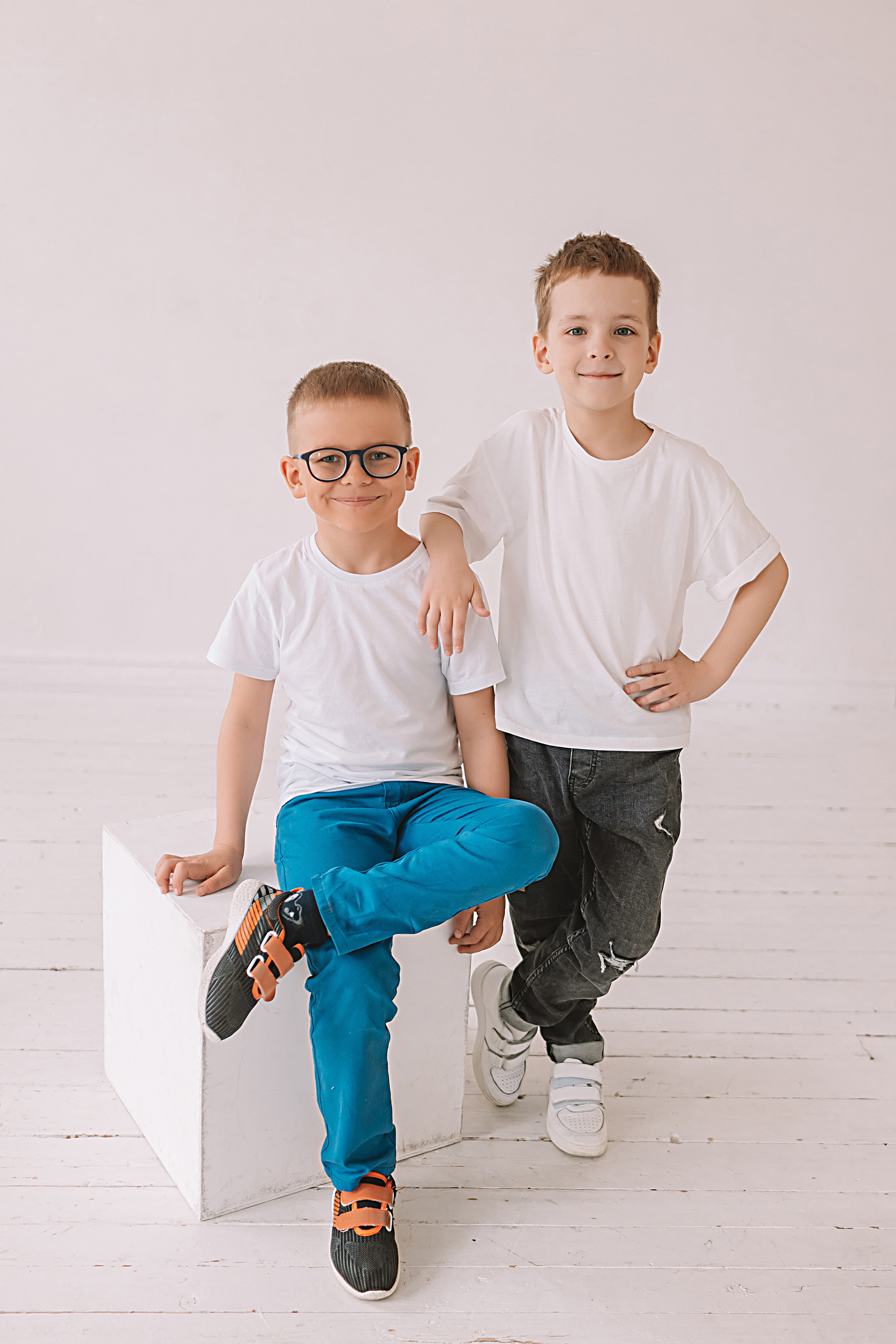 Садик в фотостудии. Семейный фотограф Тюмень, фотограф на роды Салмина Мария