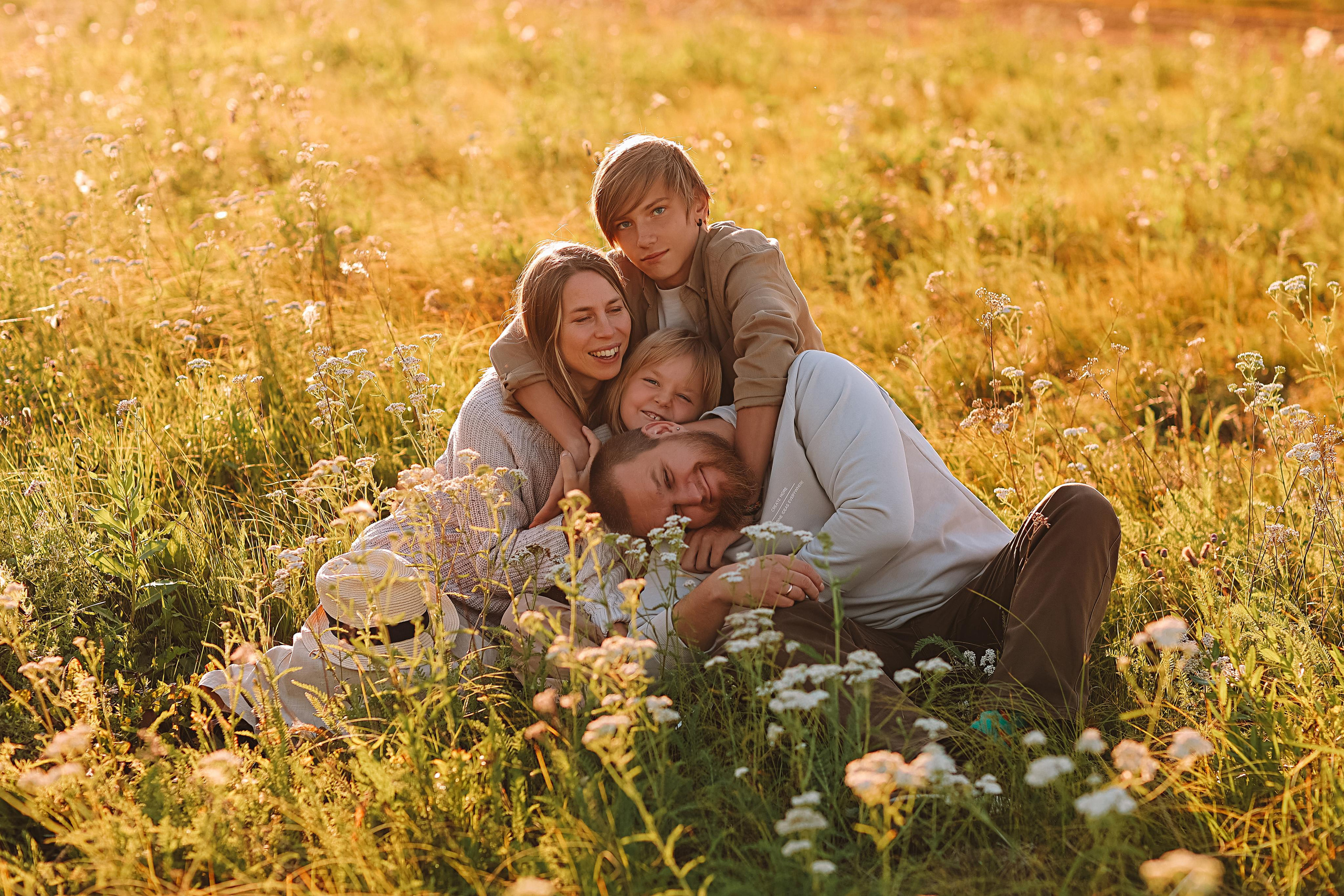 Семейная (каменка). Семейный фотограф Тюмень, фотограф на роды Салмина Мария
