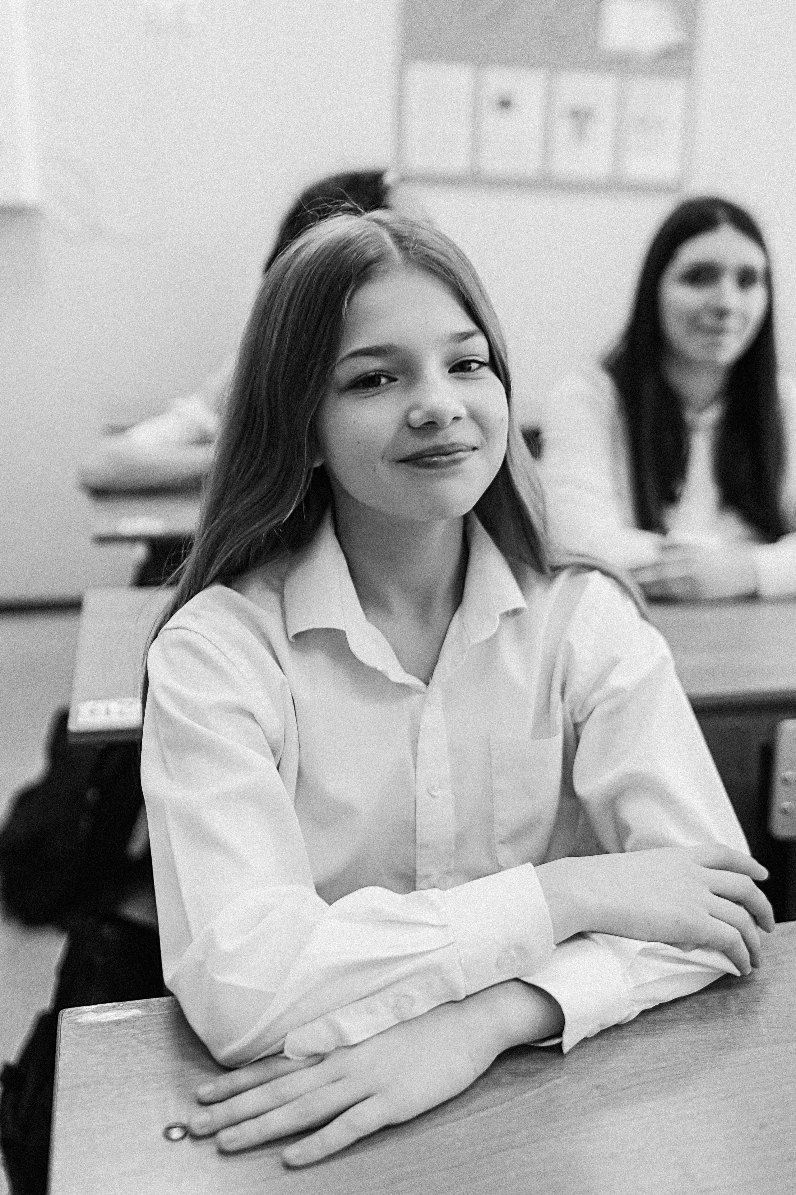 7 класс в стенах школы. Семейный фотограф Тюмень, фотограф на роды Салмина Мария