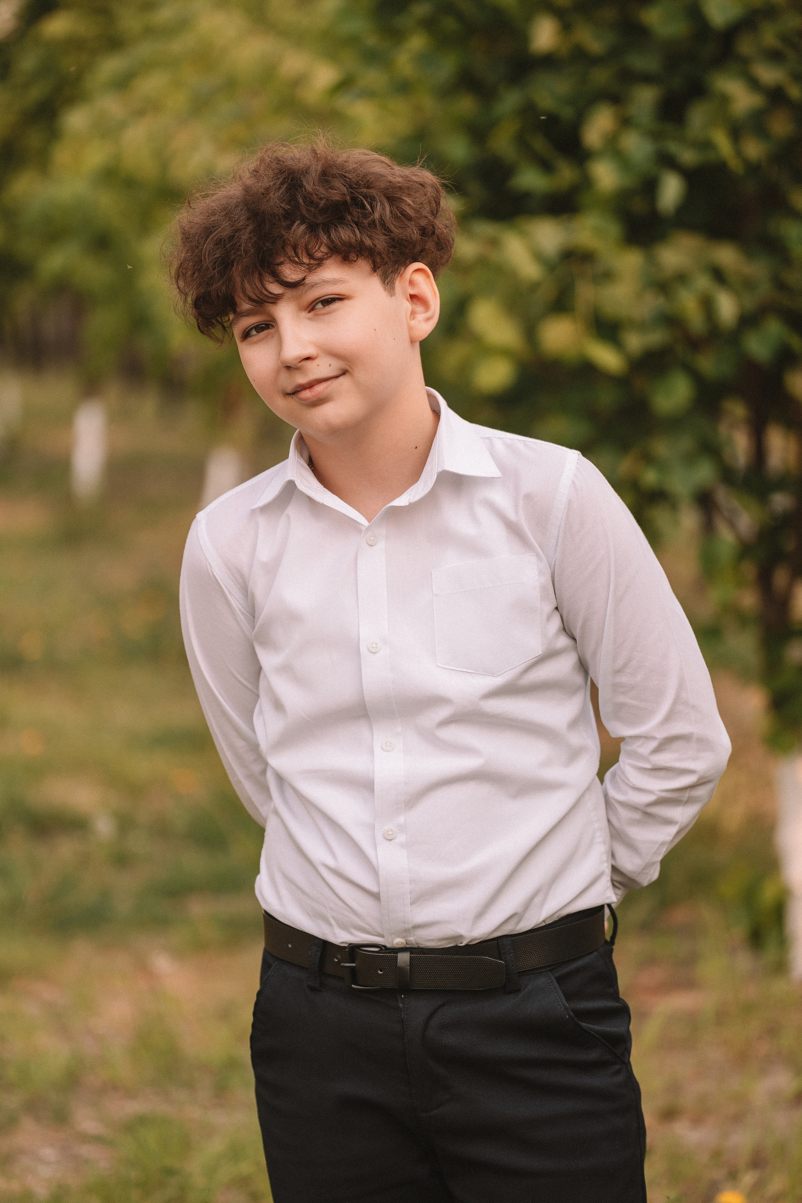 3 класс у школы. Семейный фотограф Тюмень, фотограф на роды Салмина Мария