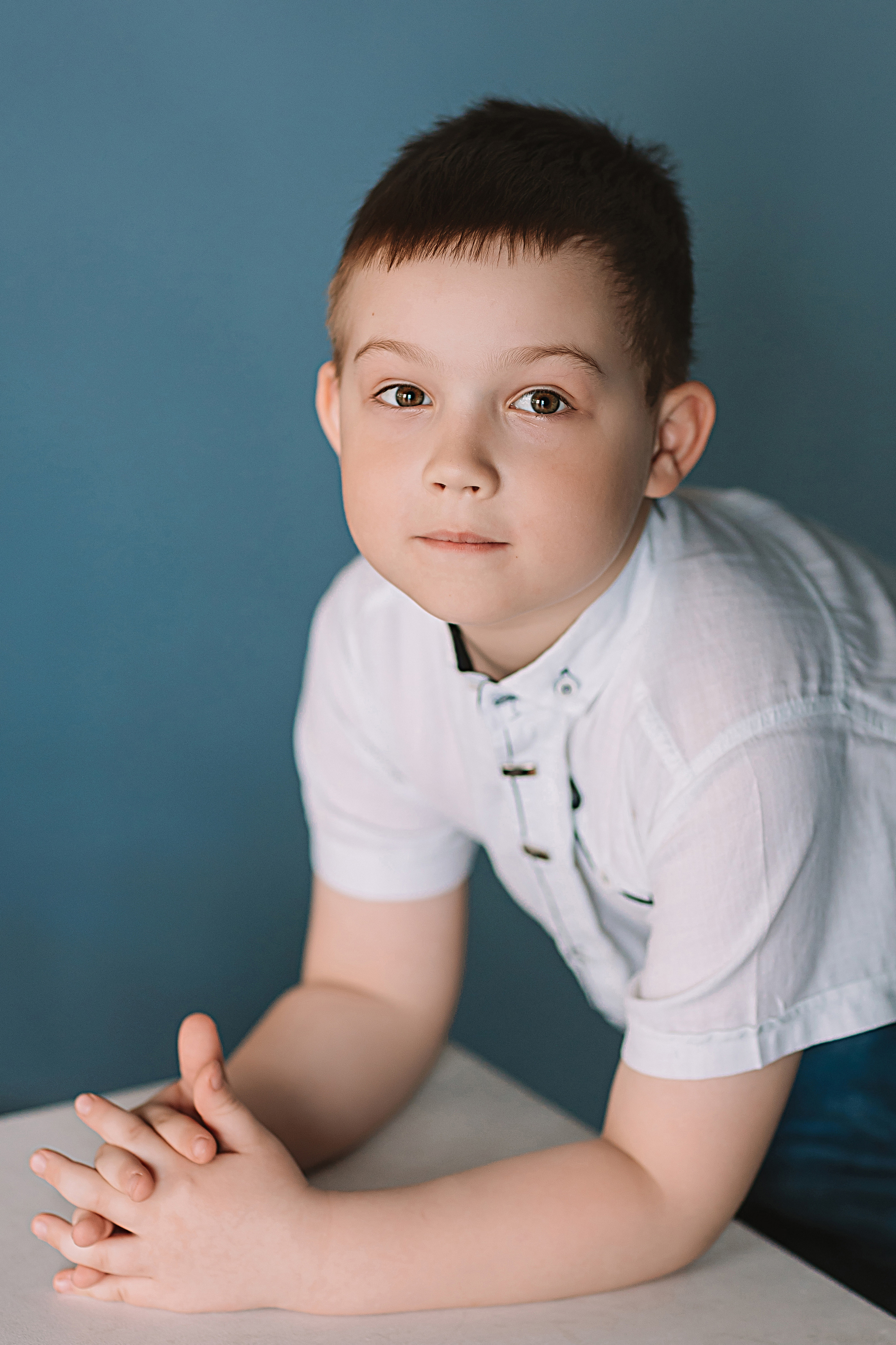 Садик в фотостудии. Семейный фотограф Тюмень, фотограф на роды Салмина Мария