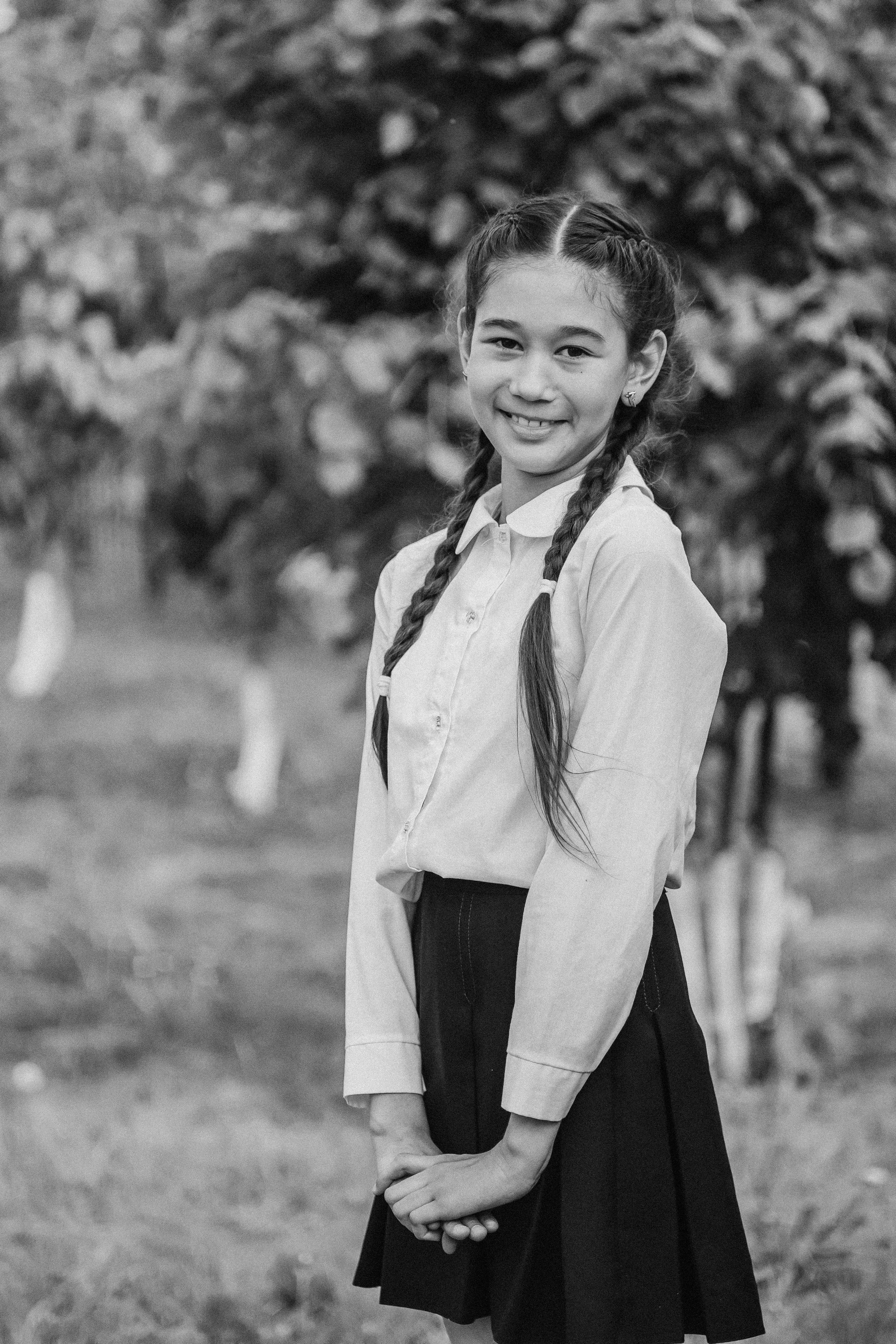 3 класс у школы. Семейный фотограф Тюмень, фотограф на роды Салмина Мария