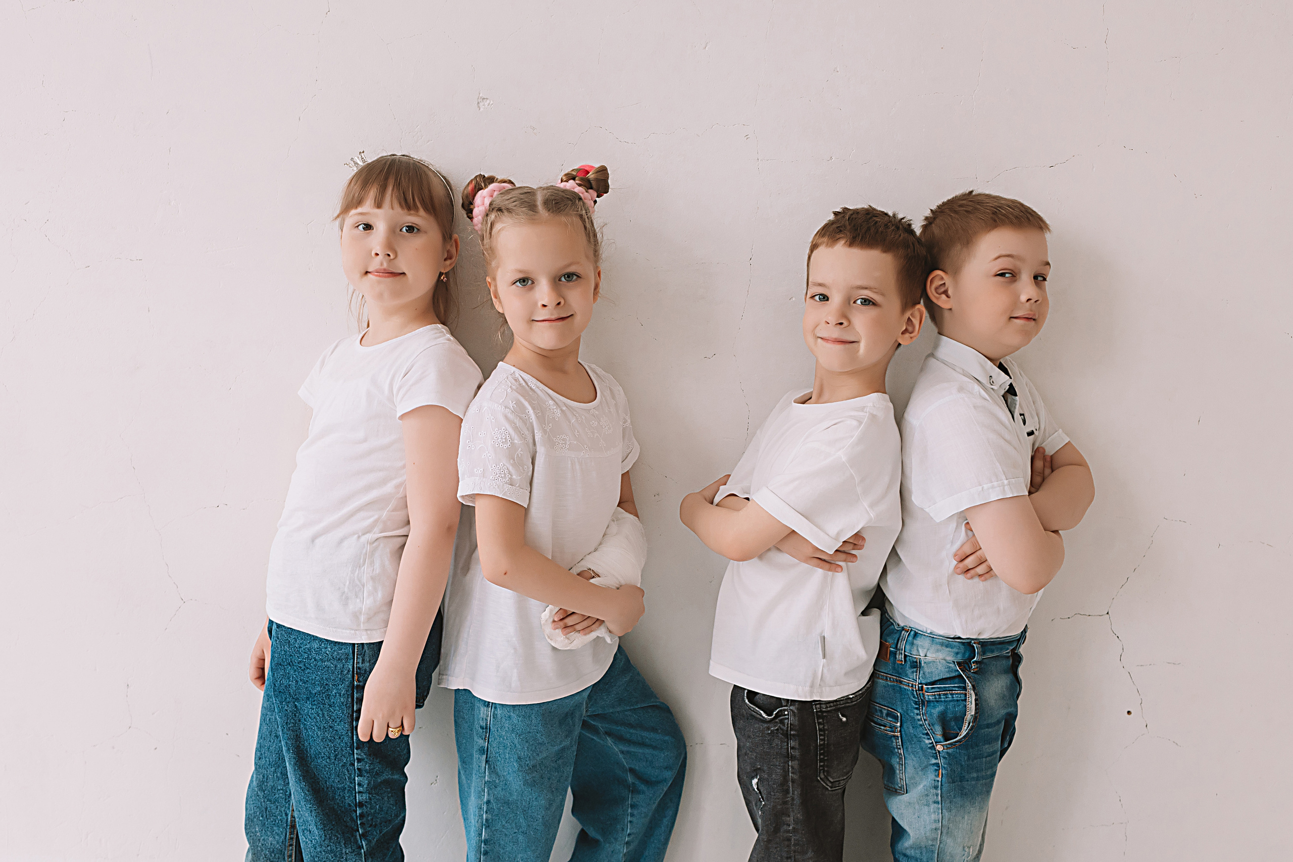 Садик в фотостудии. Семейный фотограф Тюмень, фотограф на роды Салмина Мария