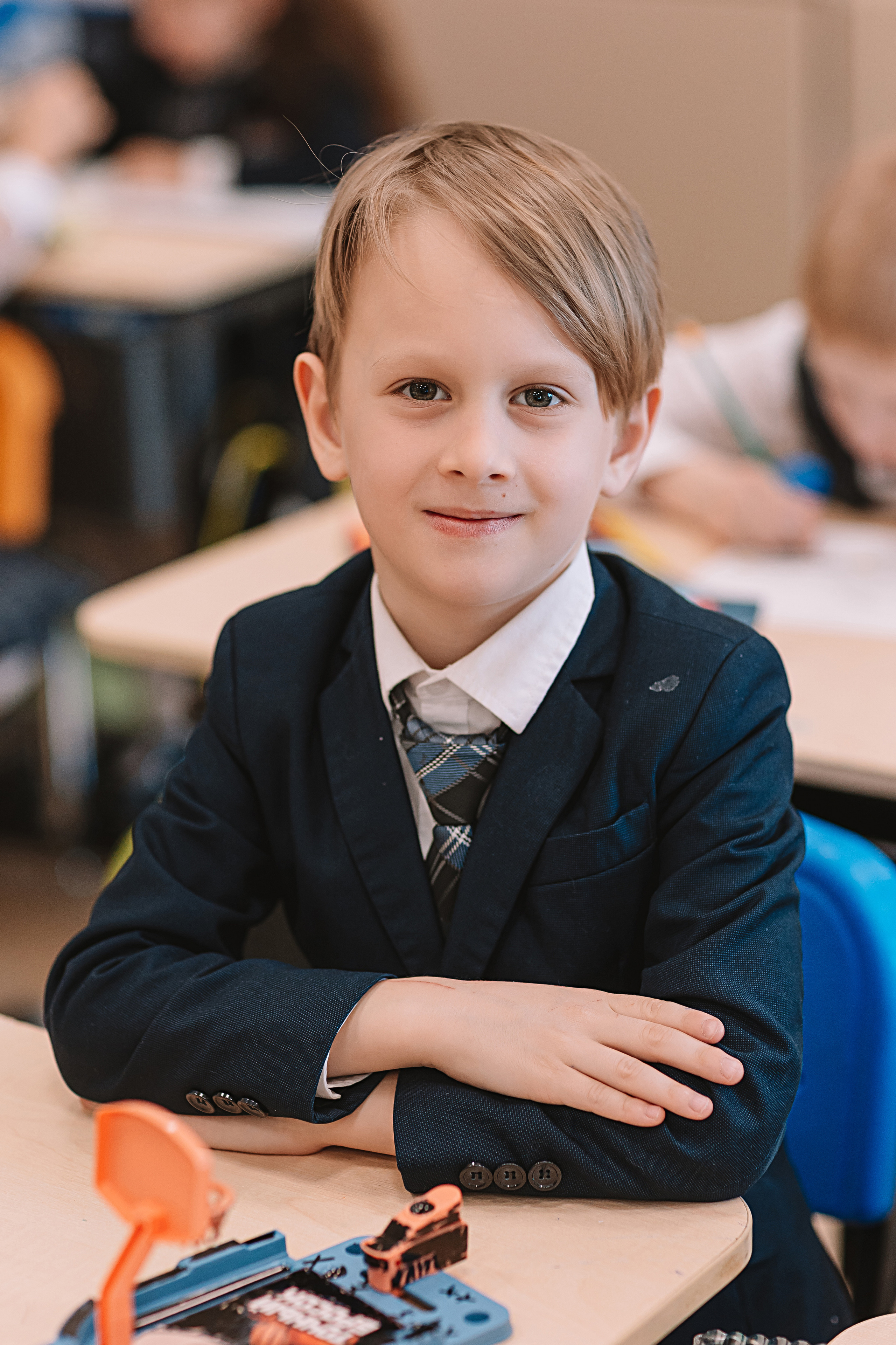 1 класс в кабинете. Семейный фотограф Тюмень, фотограф на роды Салмина Мария