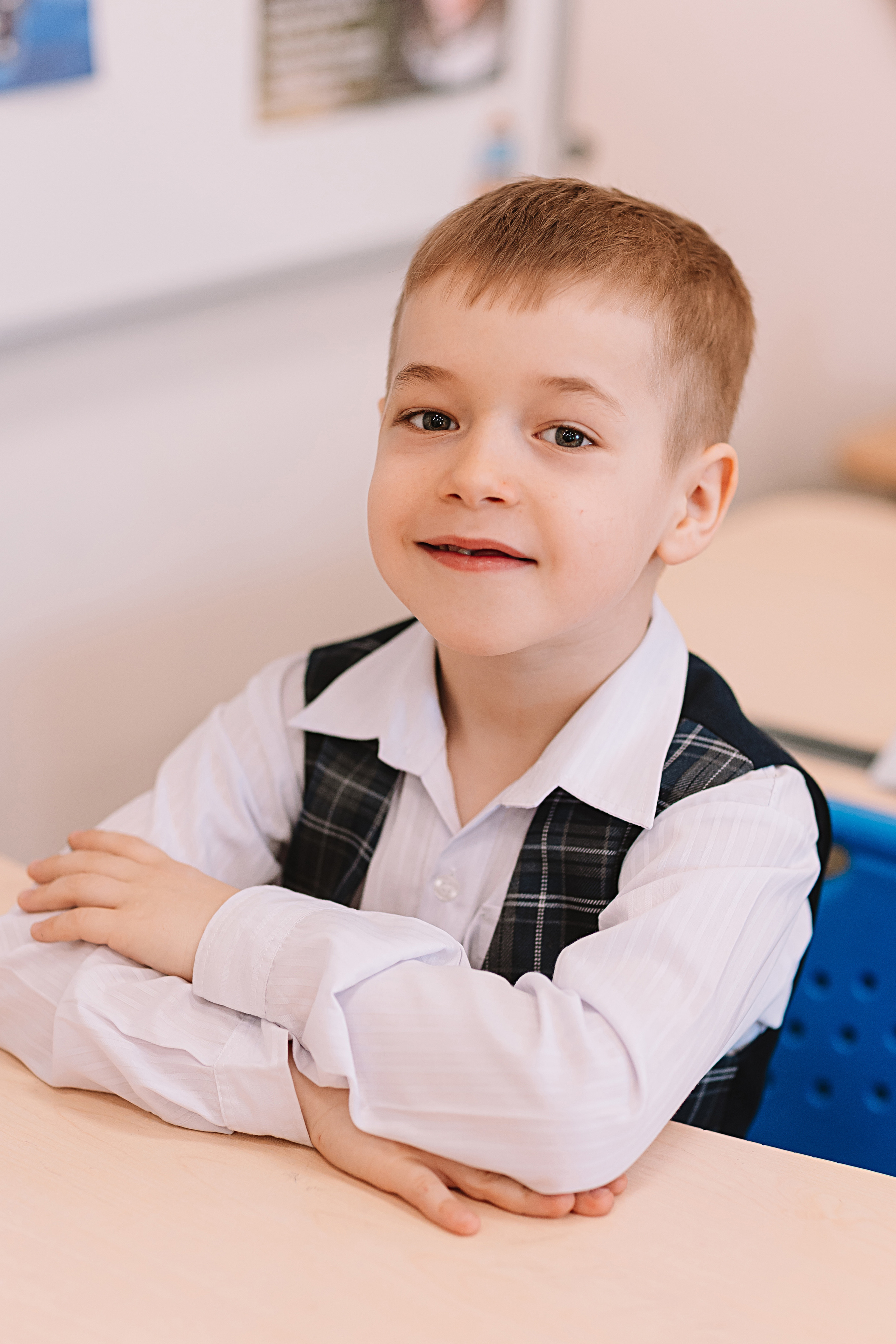 1 класс в кабинете. Семейный фотограф Тюмень, фотограф на роды Салмина Мария