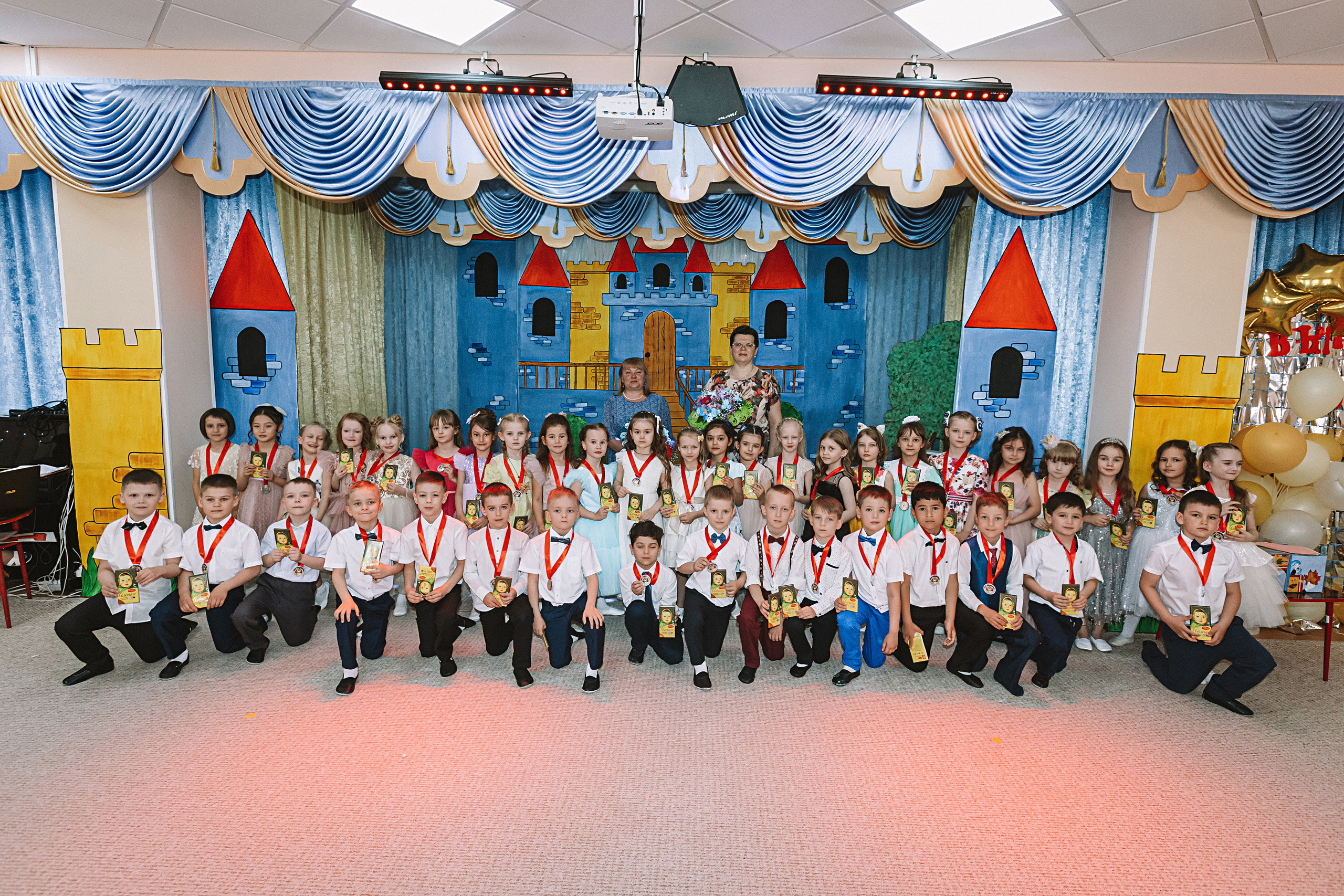 Выпускной детский сад. Семейный фотограф Тюмень, фотограф на роды Салмина Мария