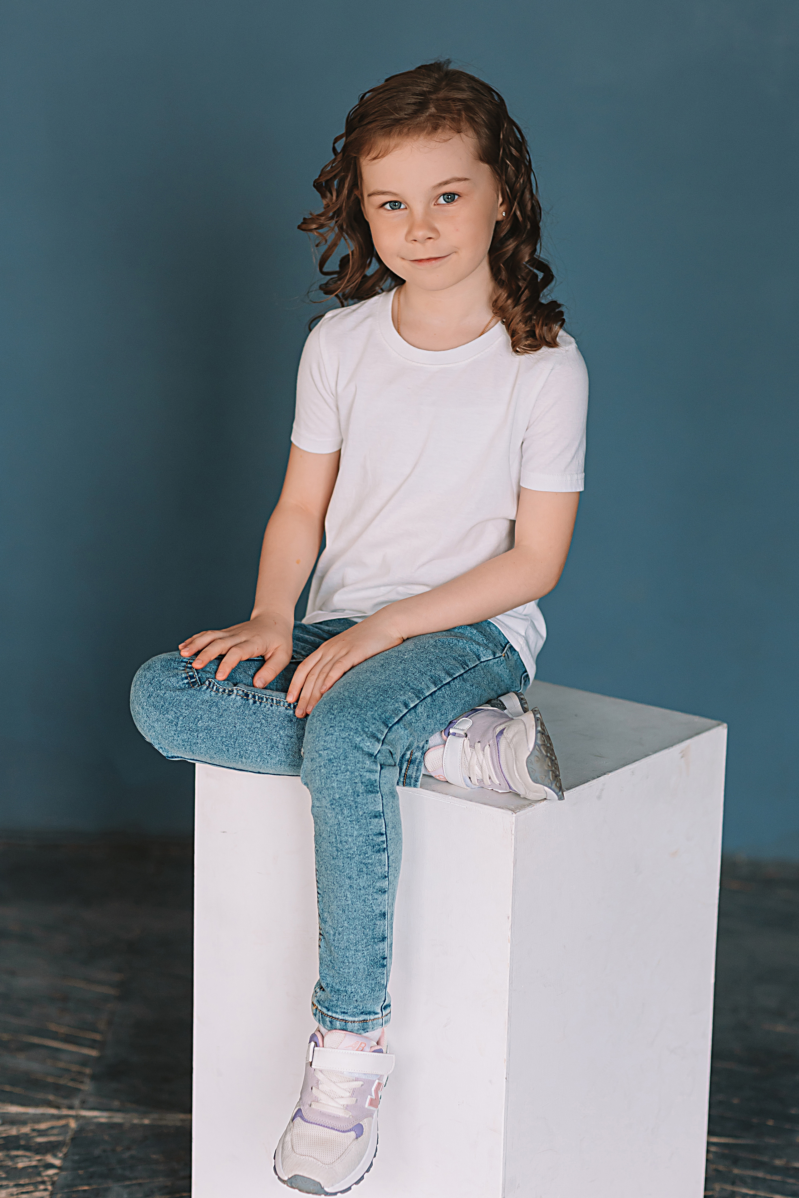 Садик в фотостудии. Семейный фотограф Тюмень, фотограф на роды Салмина Мария