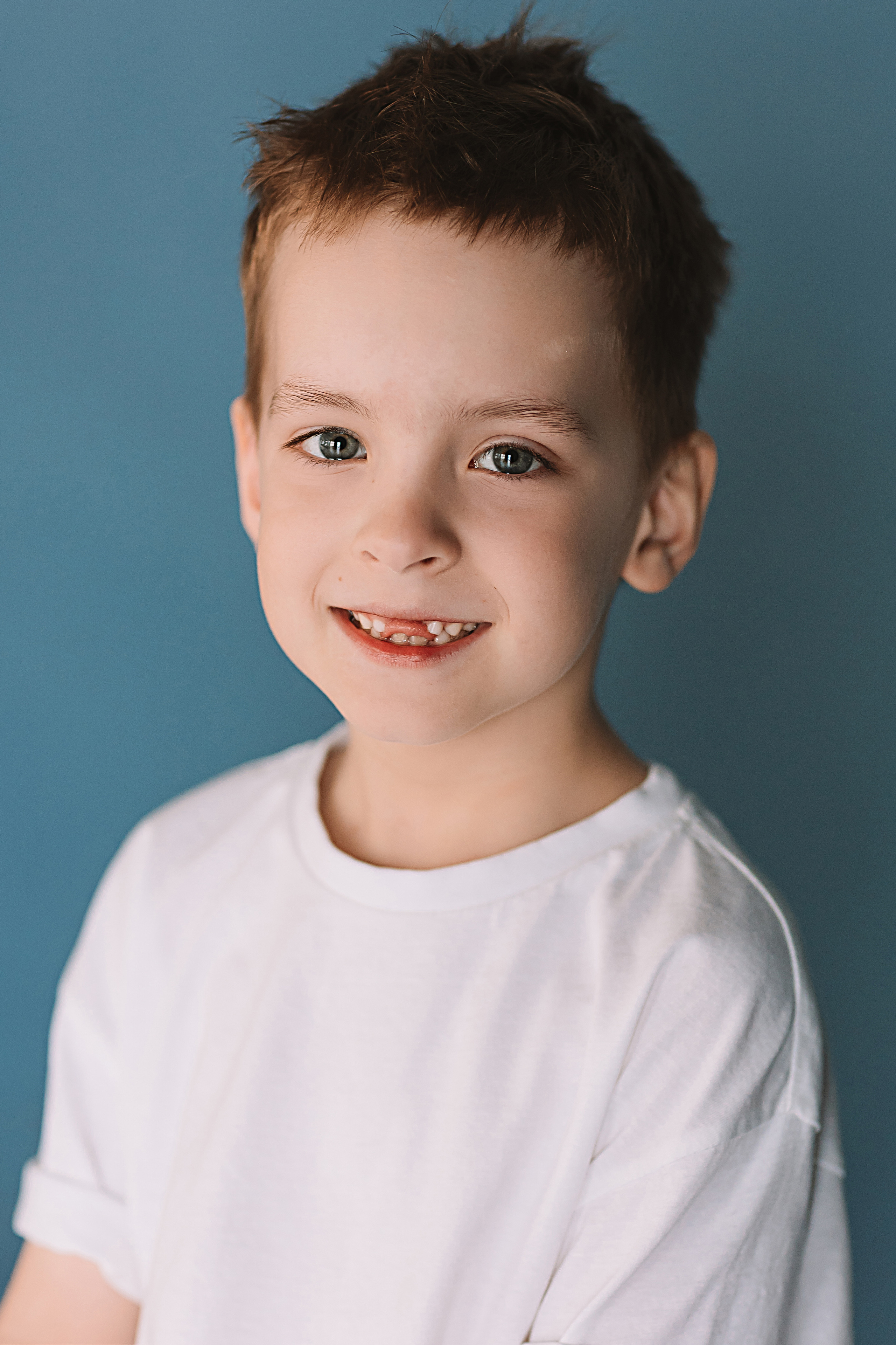 Садик в фотостудии. Семейный фотограф Тюмень, фотограф на роды Салмина Мария