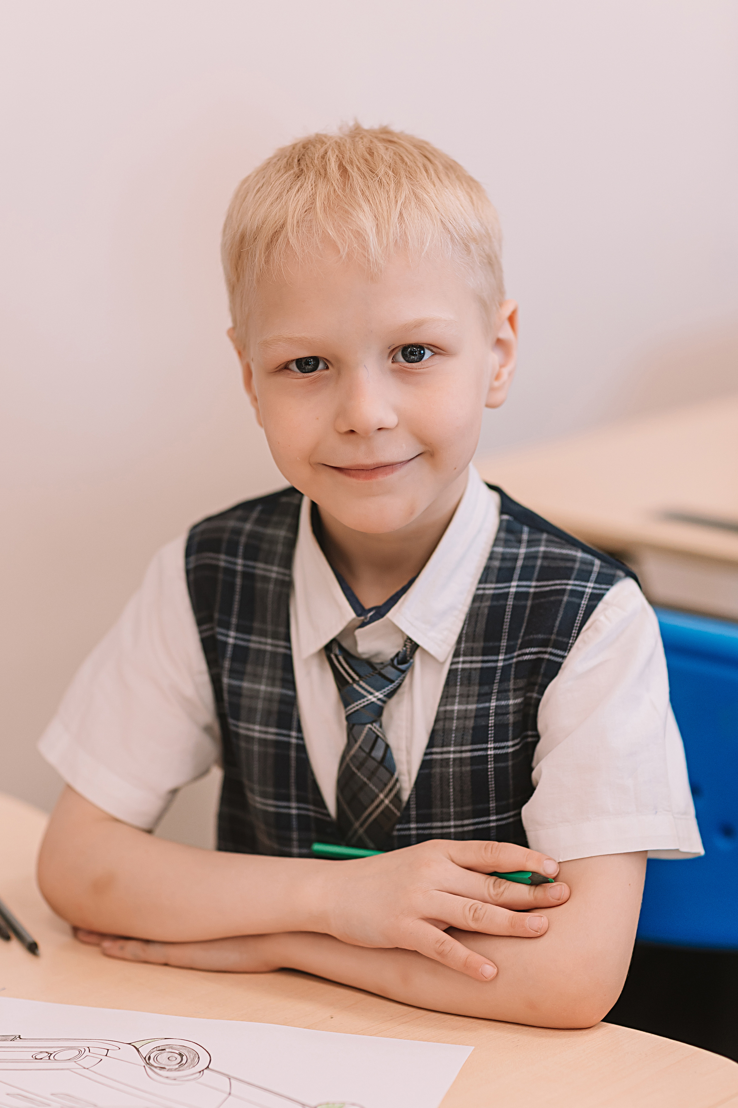 1 класс в кабинете. Семейный фотограф Тюмень, фотограф на роды Салмина Мария