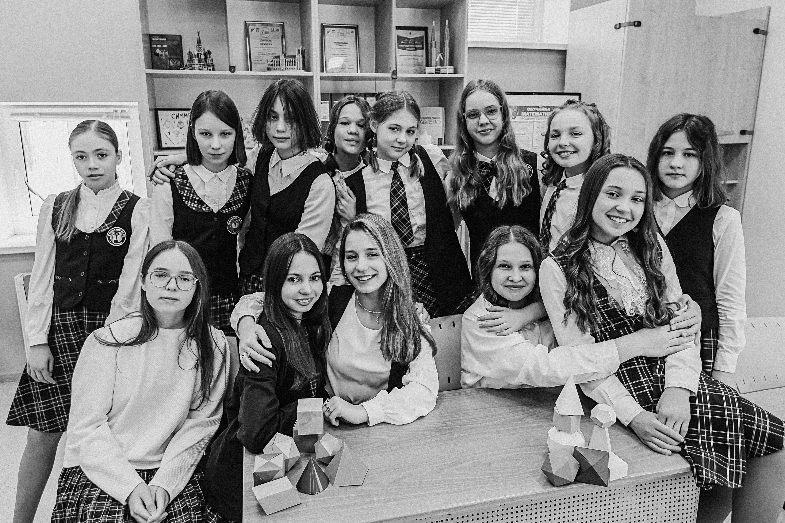 7 класс в кабинете. Семейный фотограф Тюмень, фотограф на роды Салмина Мария