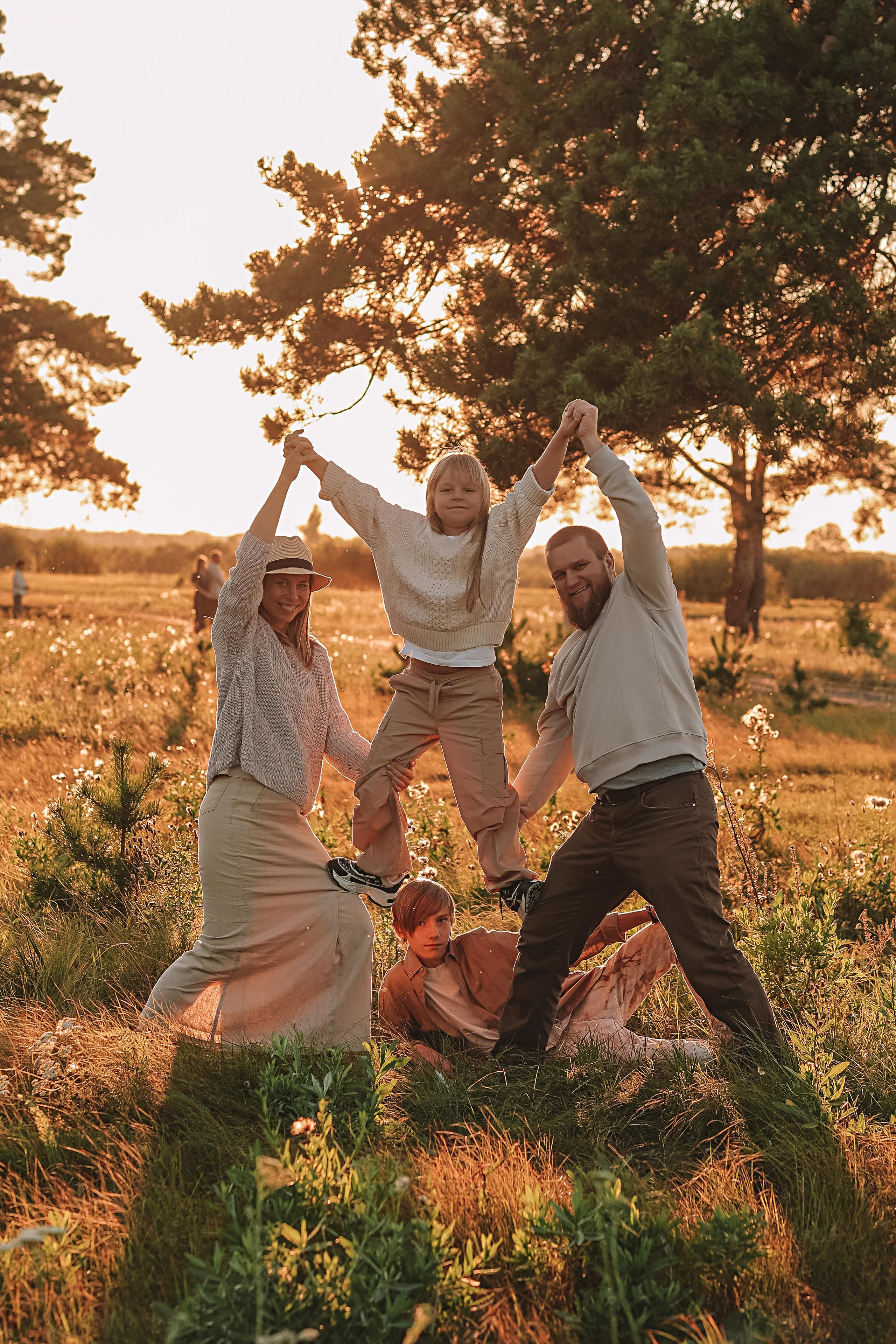 Семейная (каменка). Семейный фотограф Тюмень, фотограф на роды Салмина Мария