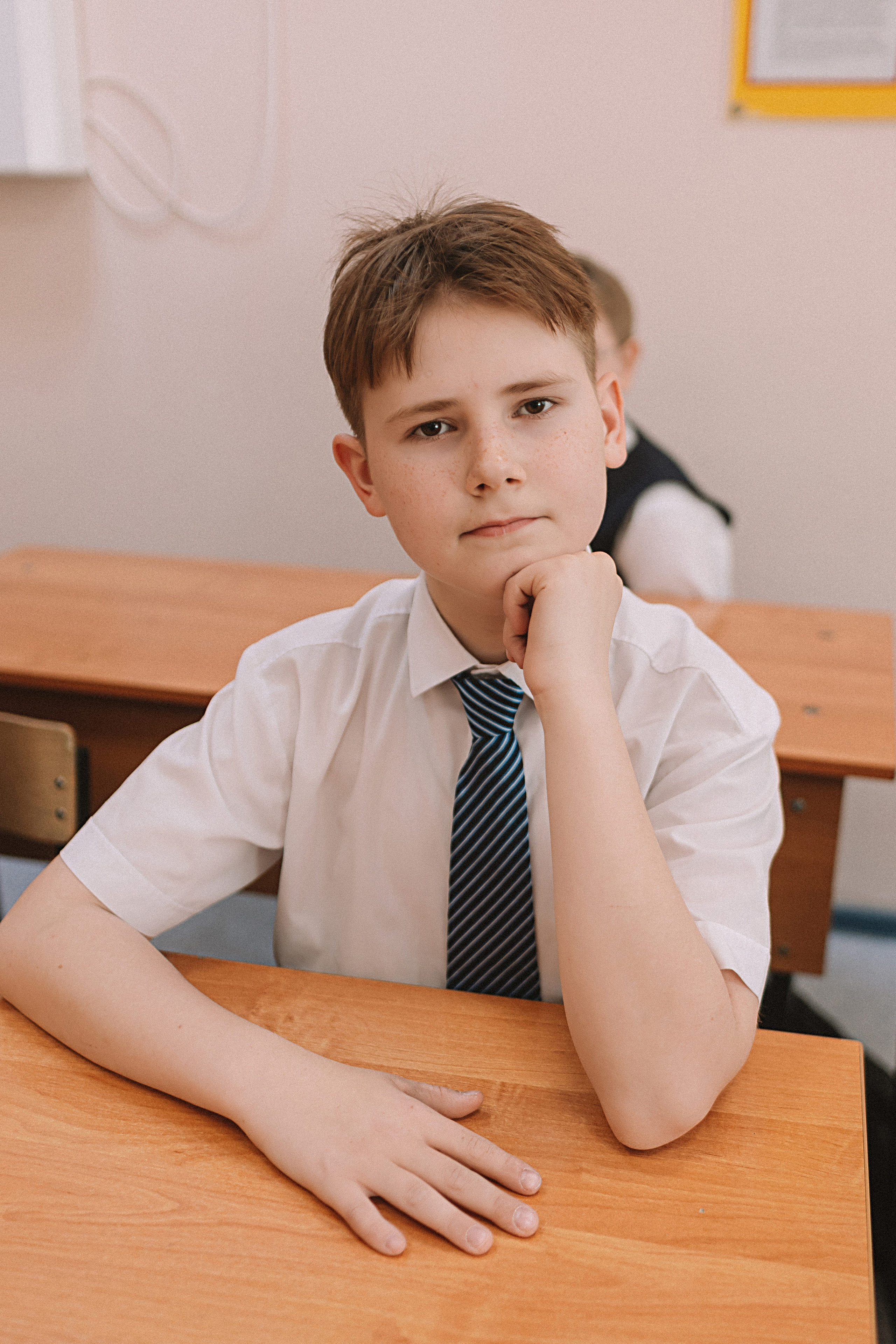 7 класс в стенах школы. Семейный фотограф Тюмень, фотограф на роды Салмина Мария