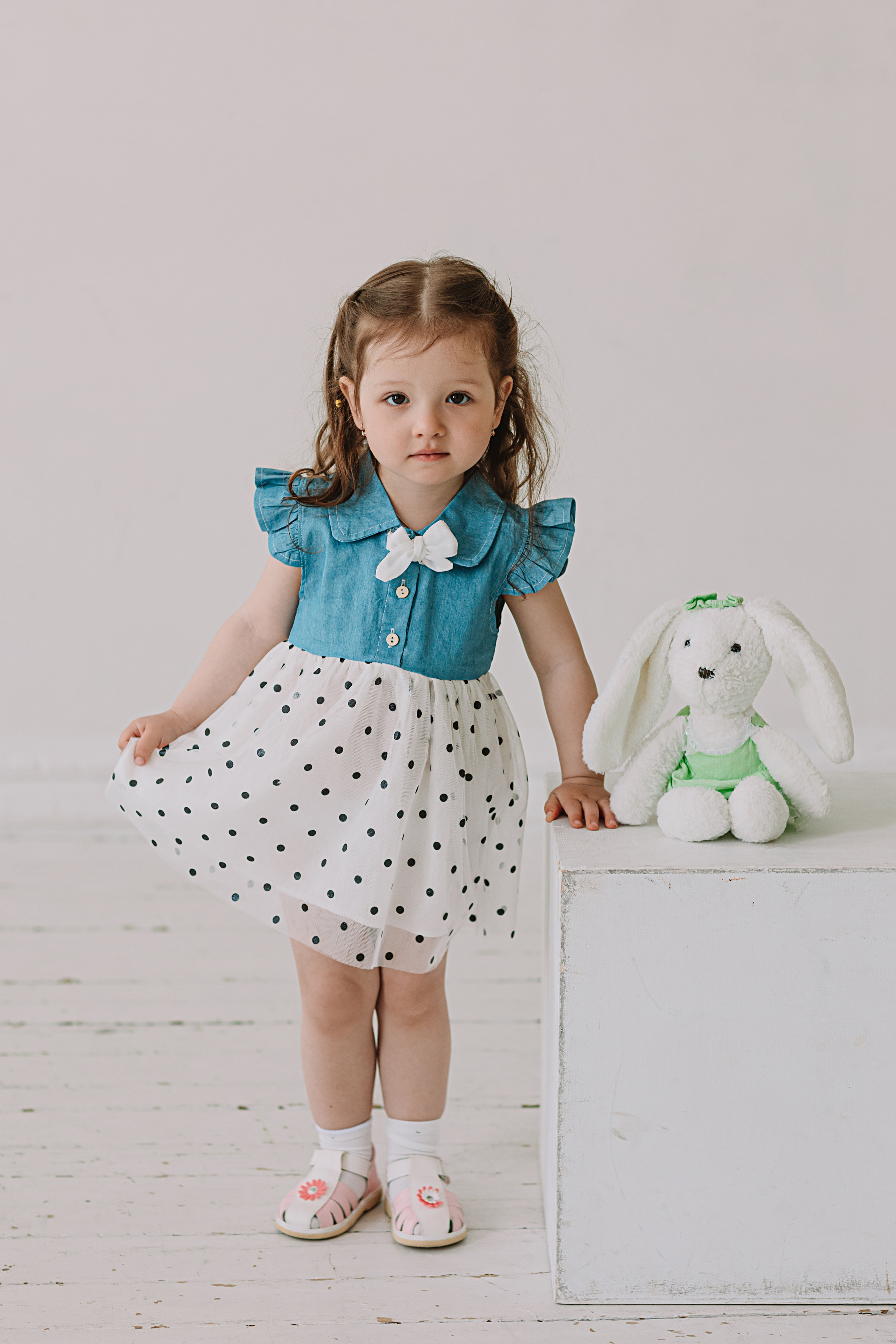 Младшая группа садика в студии. Семейный фотограф Тюмень, фотограф на роды Салмина Мария