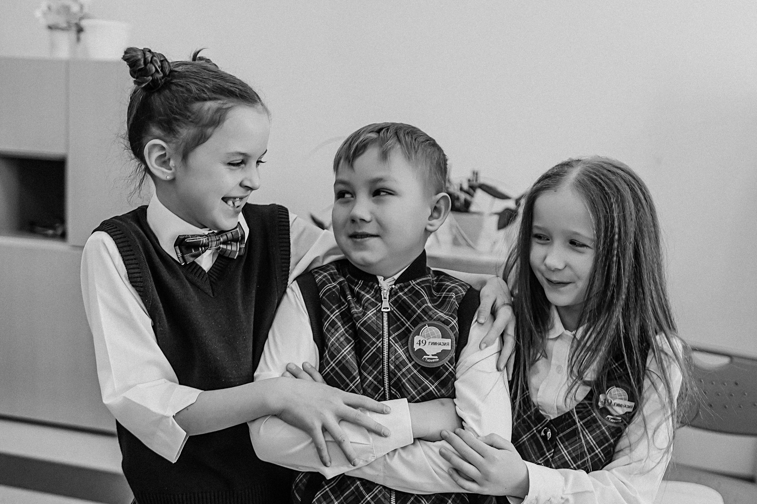 1 класс в кабинете. Семейный фотограф Тюмень, фотограф на роды Салмина Мария