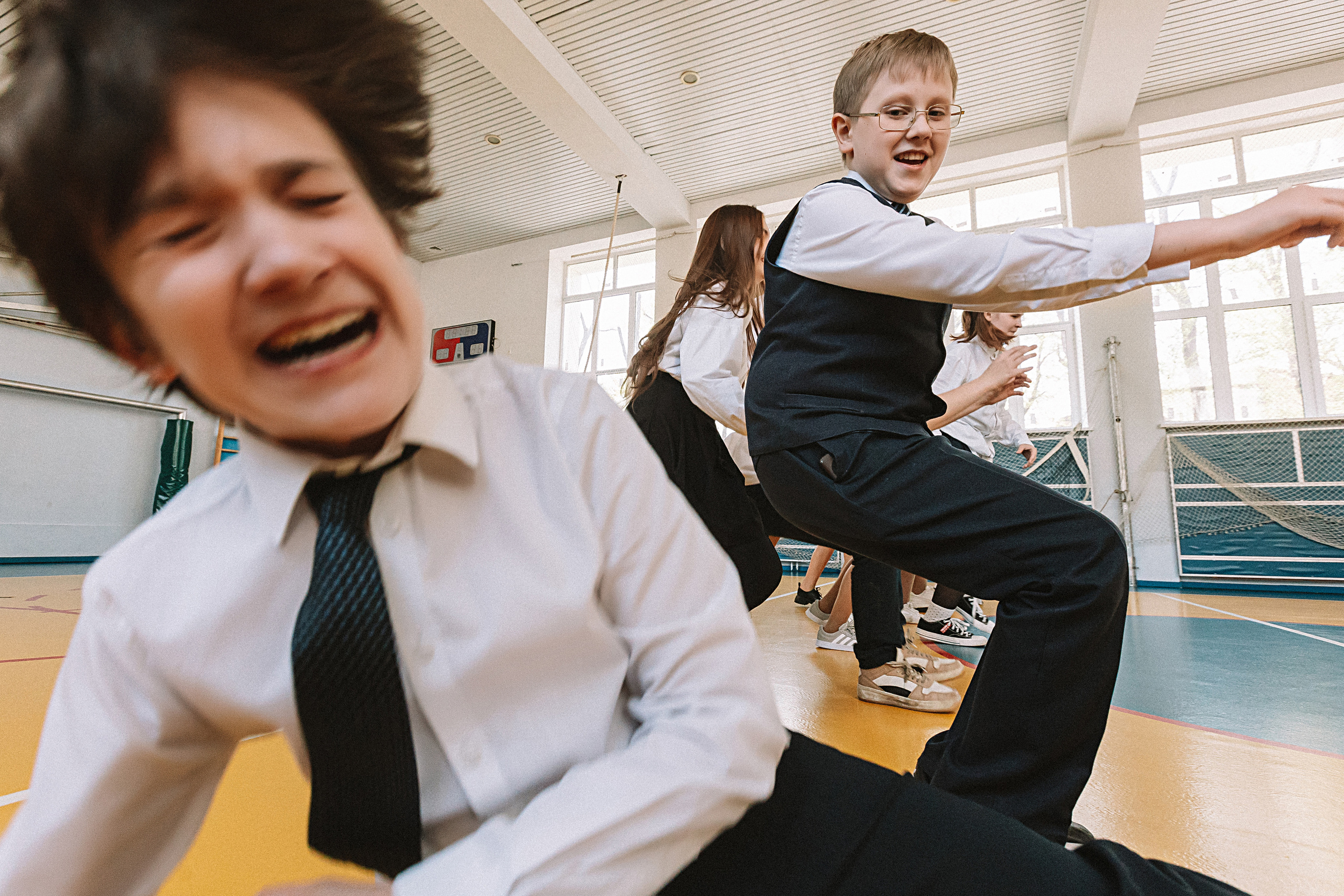 7 класс в стенах школы. Семейный фотограф Тюмень, фотограф на роды Салмина Мария