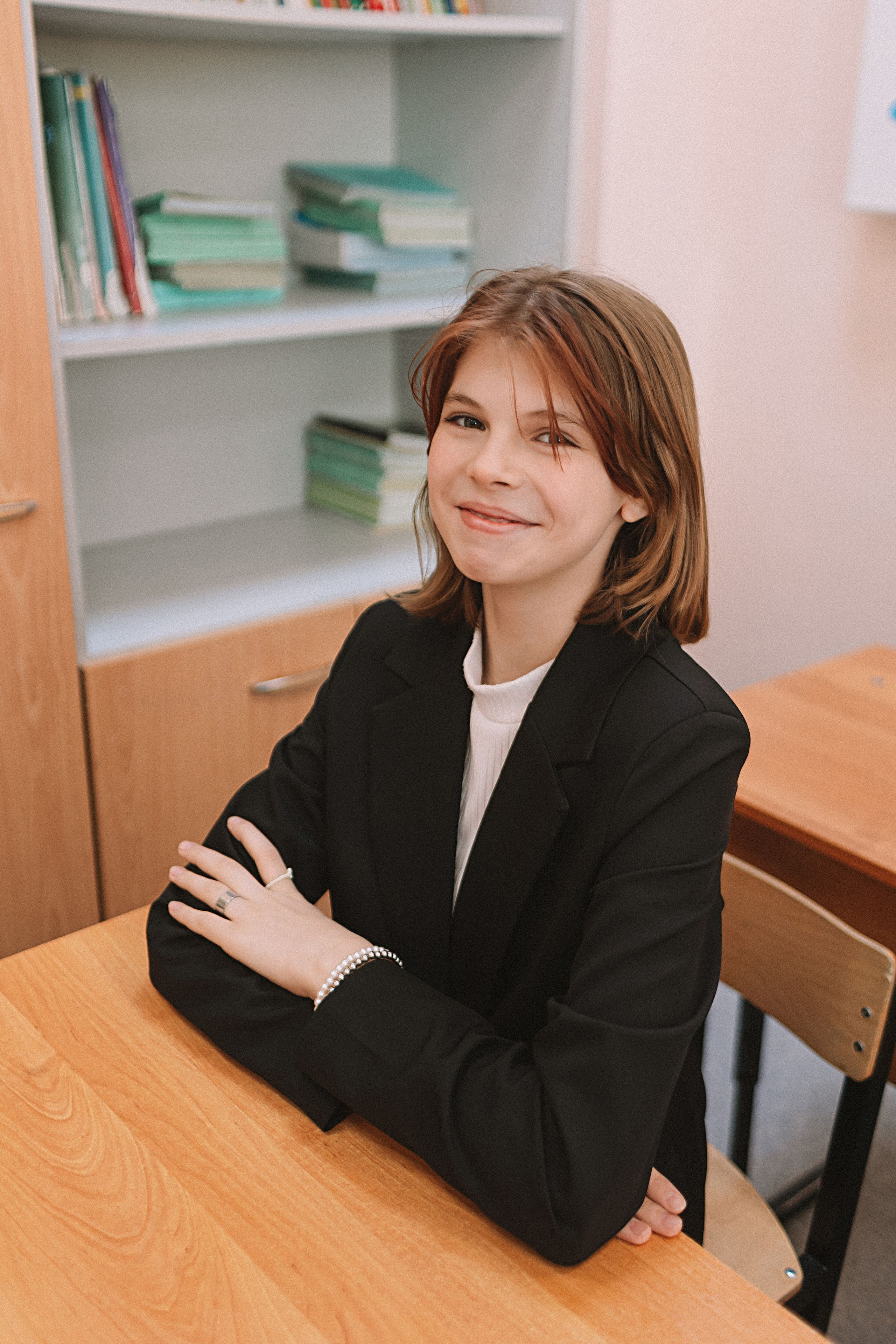 7 класс в стенах школы. Семейный фотограф Тюмень, фотограф на роды Салмина Мария