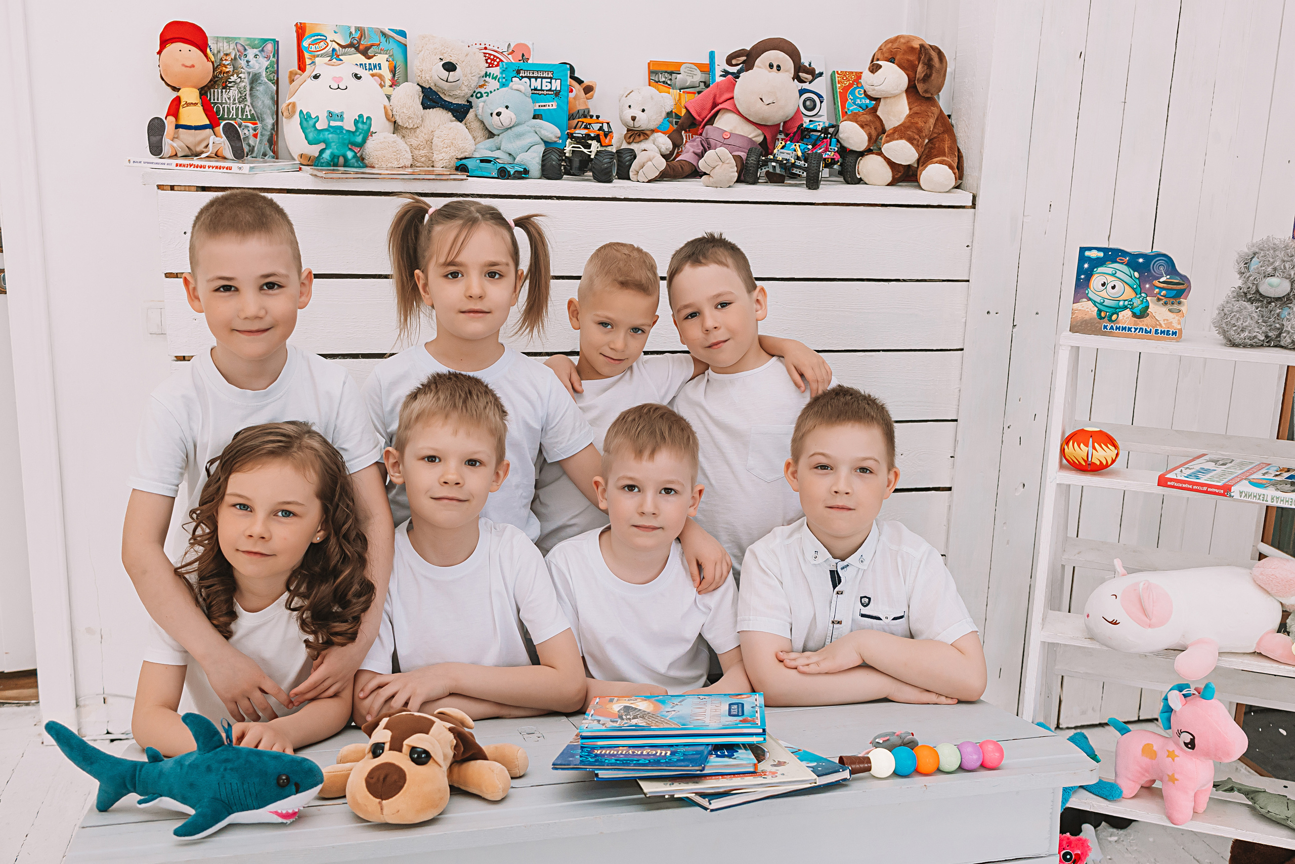 Садик в фотостудии. Семейный фотограф Тюмень, фотограф на роды Салмина Мария