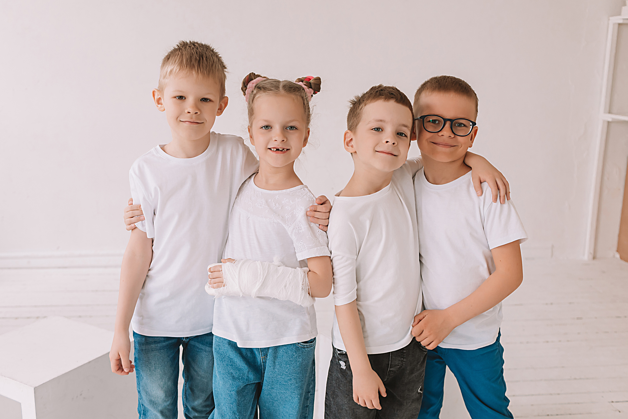 Садик в фотостудии. Семейный фотограф Тюмень, фотограф на роды Салмина Мария