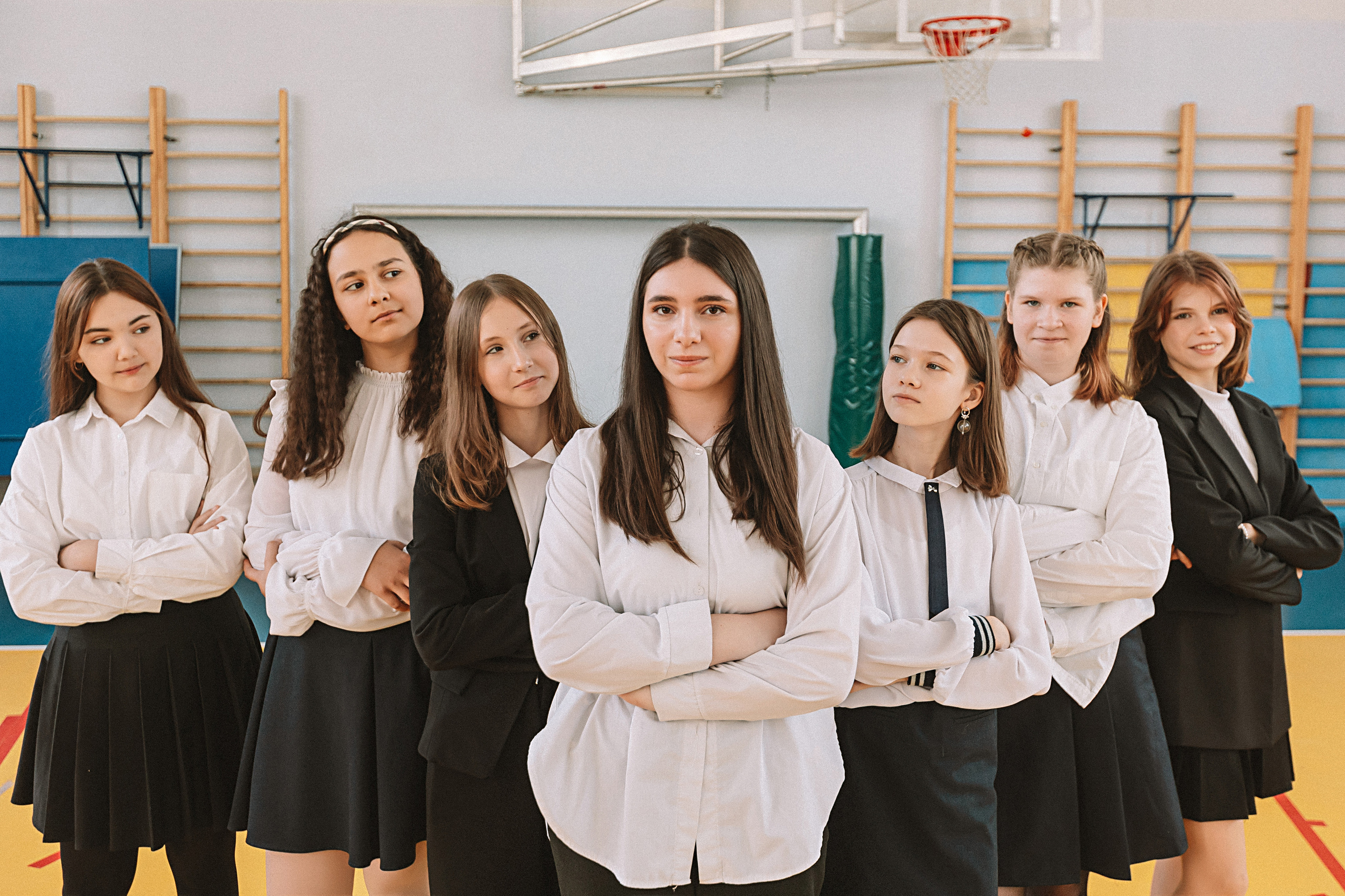 7 класс в стенах школы. Семейный фотограф Тюмень, фотограф на роды Салмина Мария