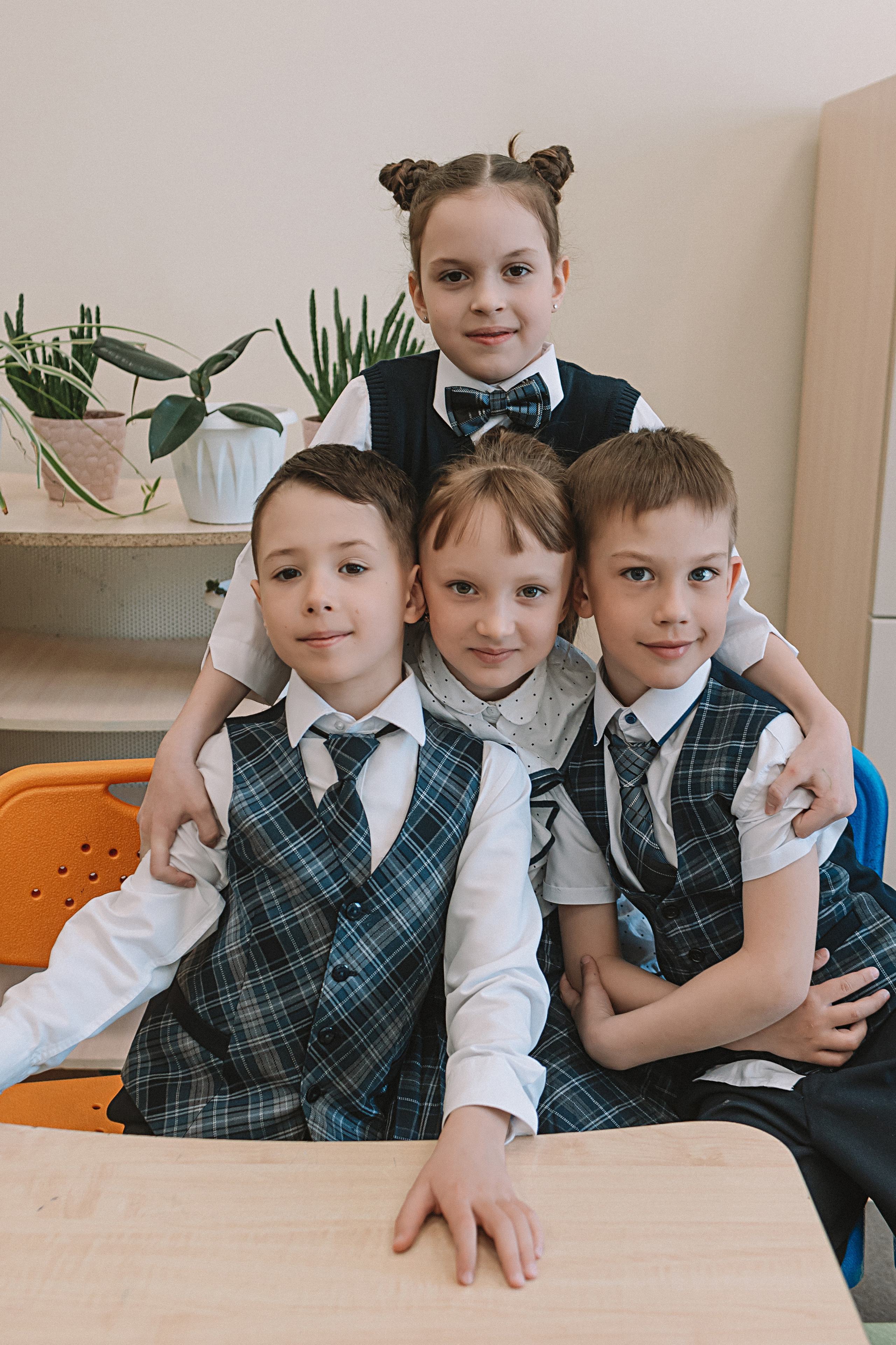 1 класс в кабинете. Семейный фотограф Тюмень, фотограф на роды Салмина Мария