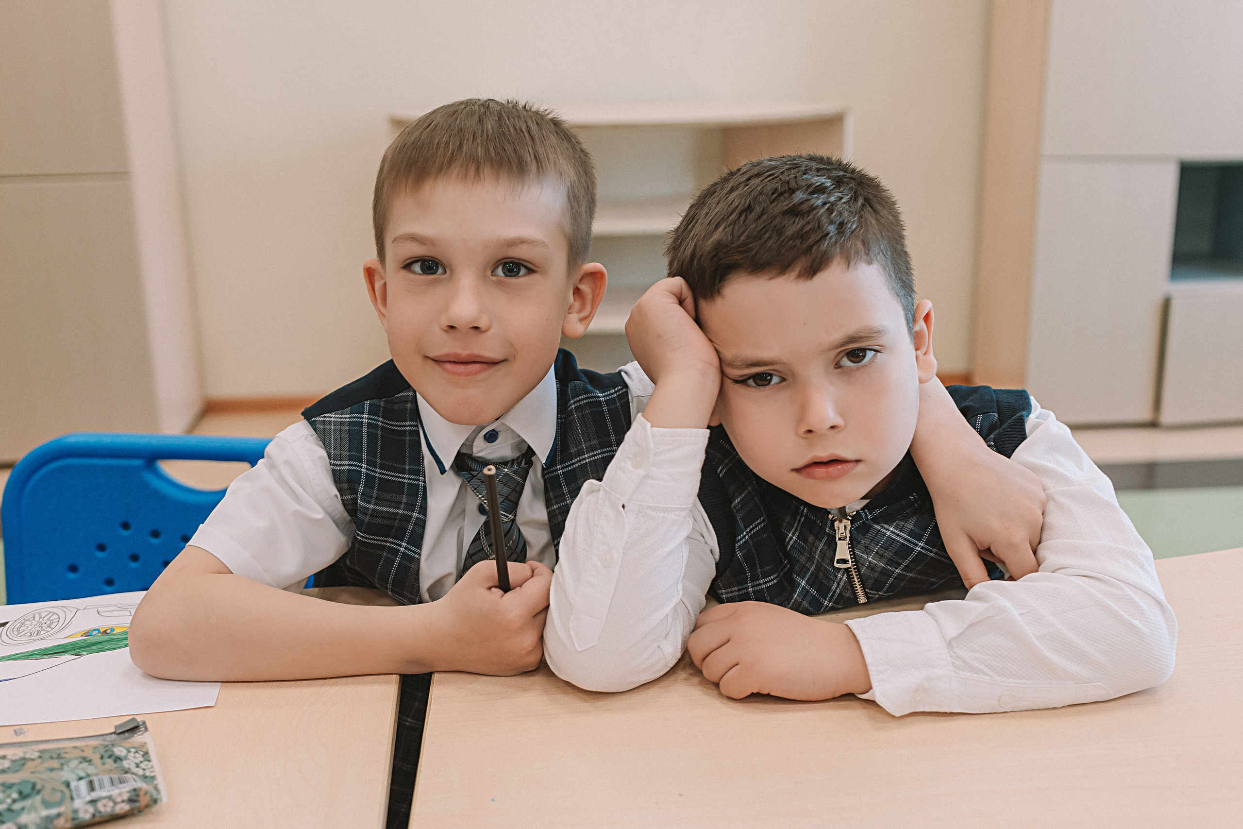 1 класс в кабинете. Семейный фотограф Тюмень, фотограф на роды Салмина Мария