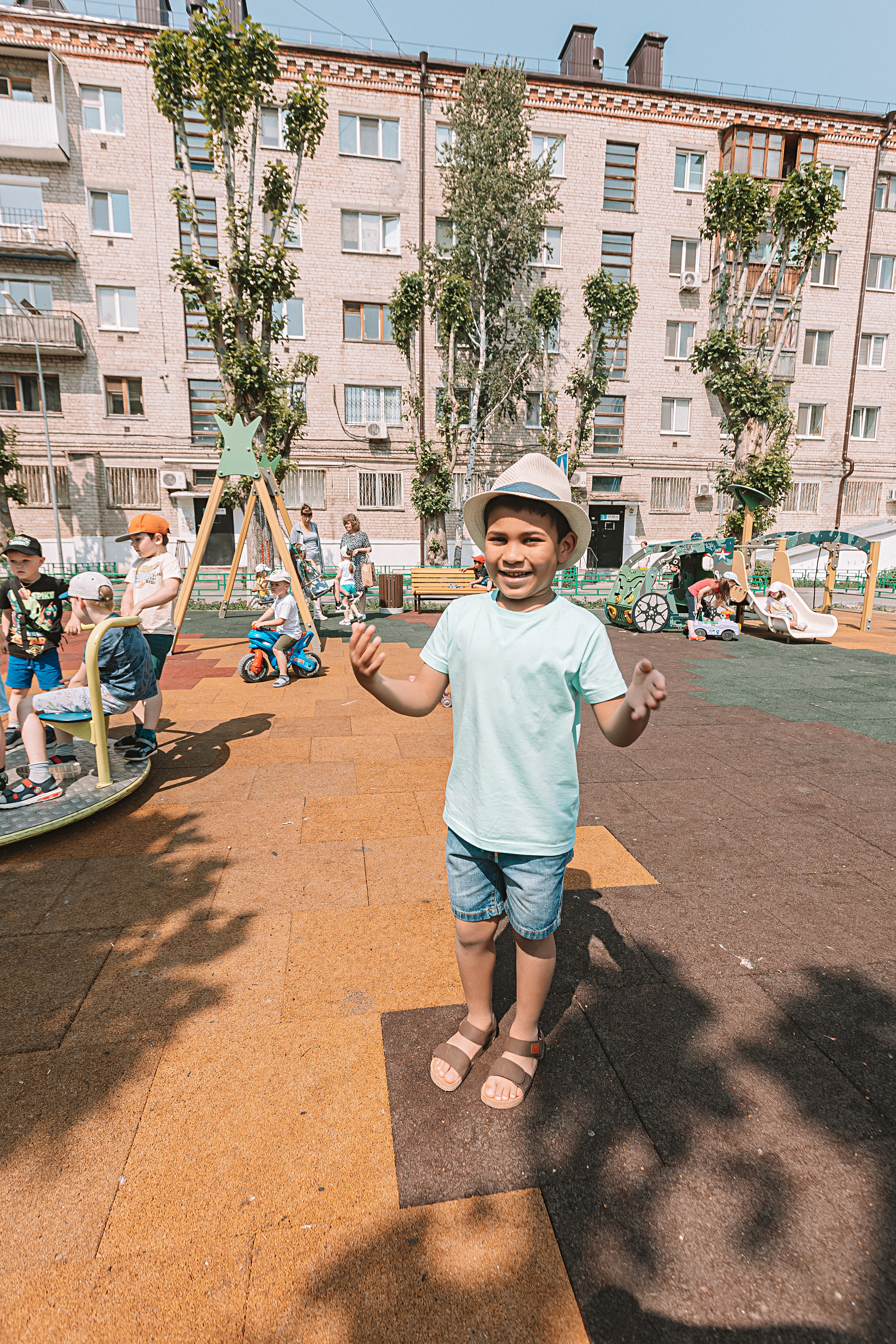 Один день в саду (частный). Семейный фотограф Тюмень, фотограф на роды Салмина Мария