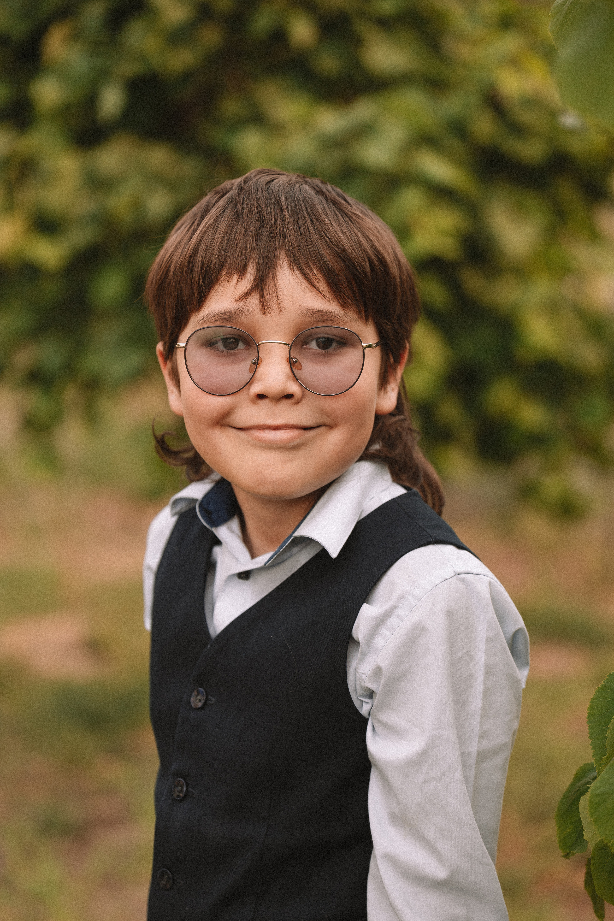 3 класс у школы. Семейный фотограф Тюмень, фотограф на роды Салмина Мария