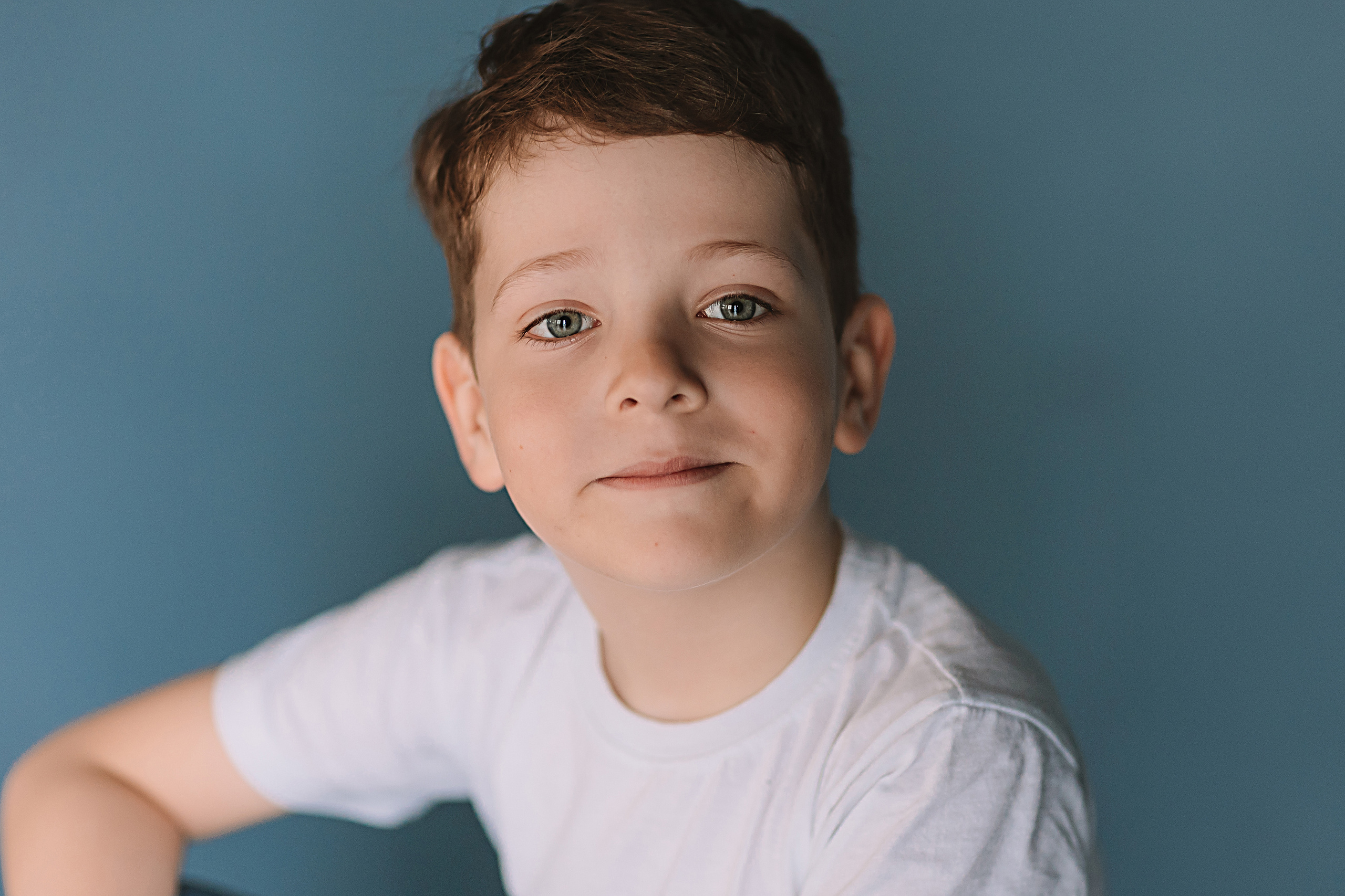 Садик в фотостудии. Семейный фотограф Тюмень, фотограф на роды Салмина Мария