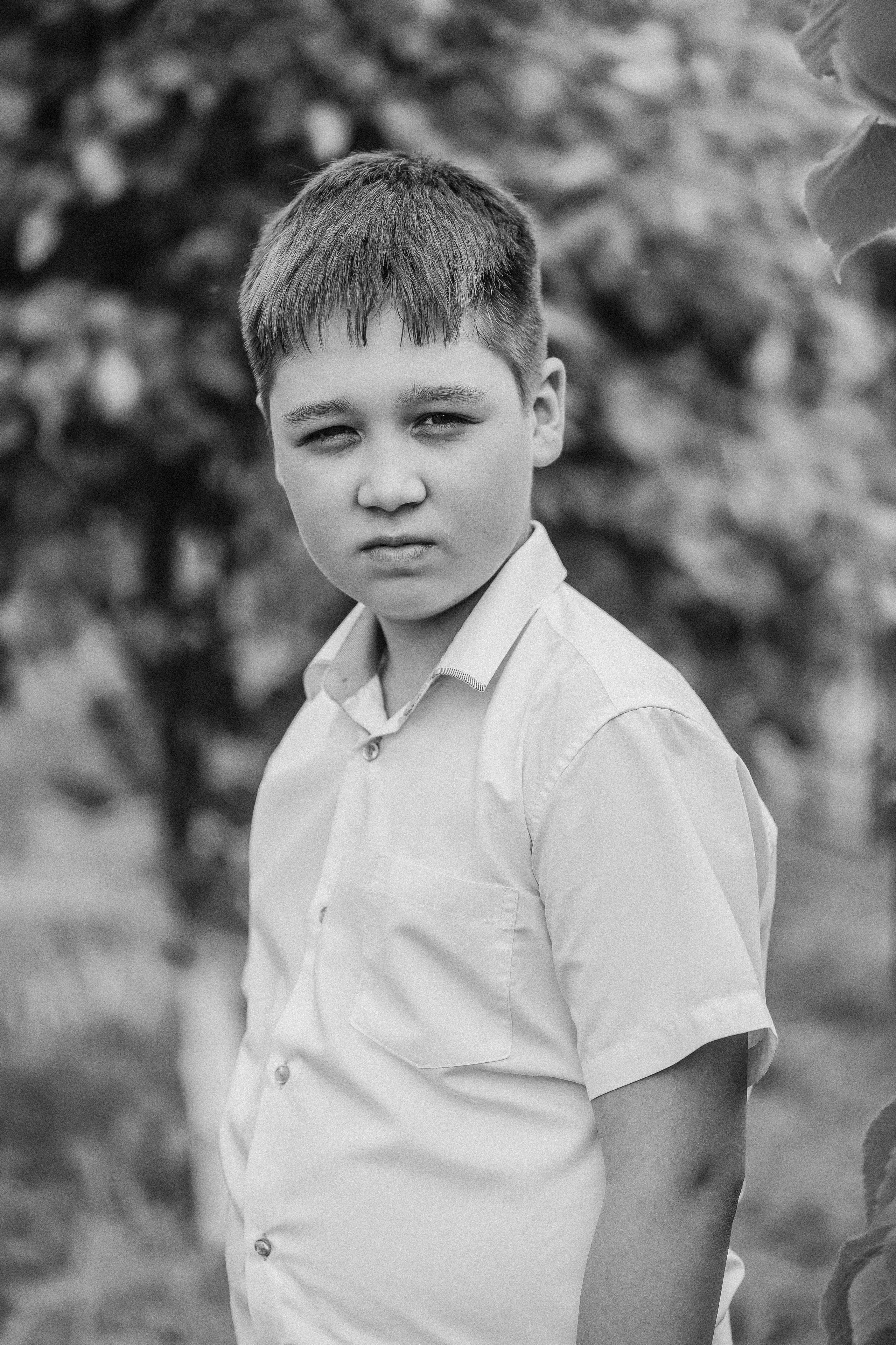 3 класс у школы. Семейный фотограф Тюмень, фотограф на роды Салмина Мария