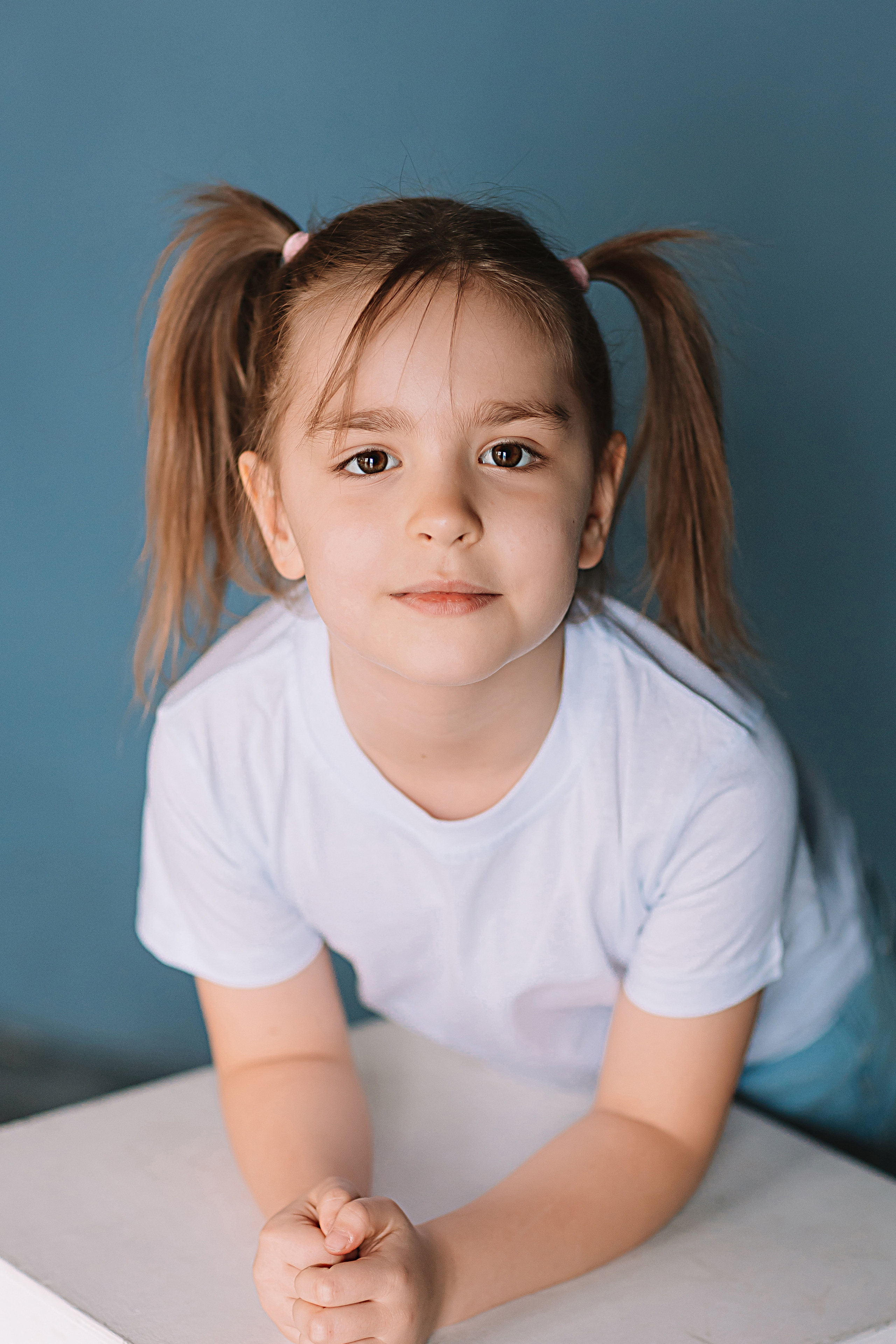 Садик в фотостудии. Семейный фотограф Тюмень, фотограф на роды Салмина Мария