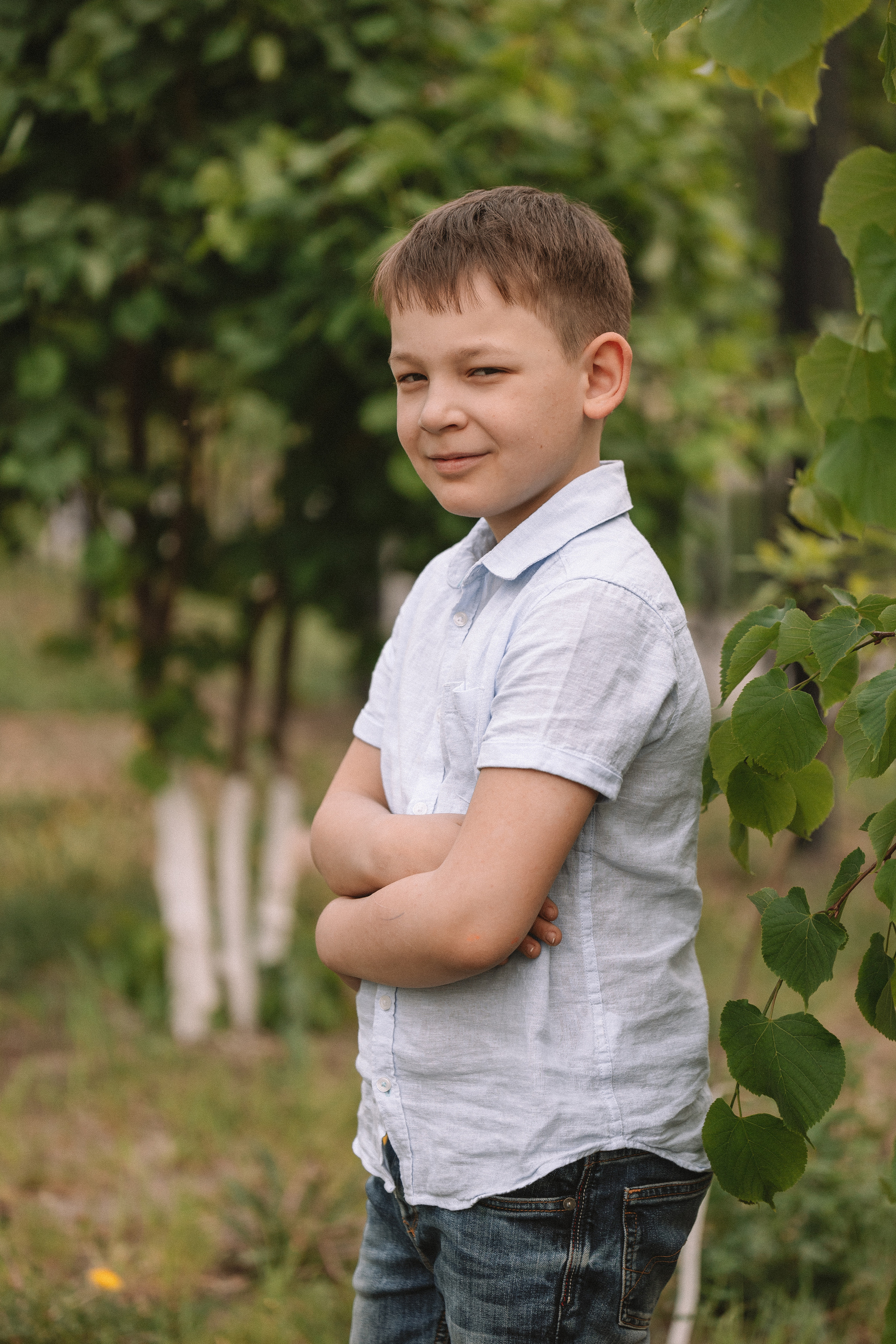 3 класс у школы. Семейный фотограф Тюмень, фотограф на роды Салмина Мария