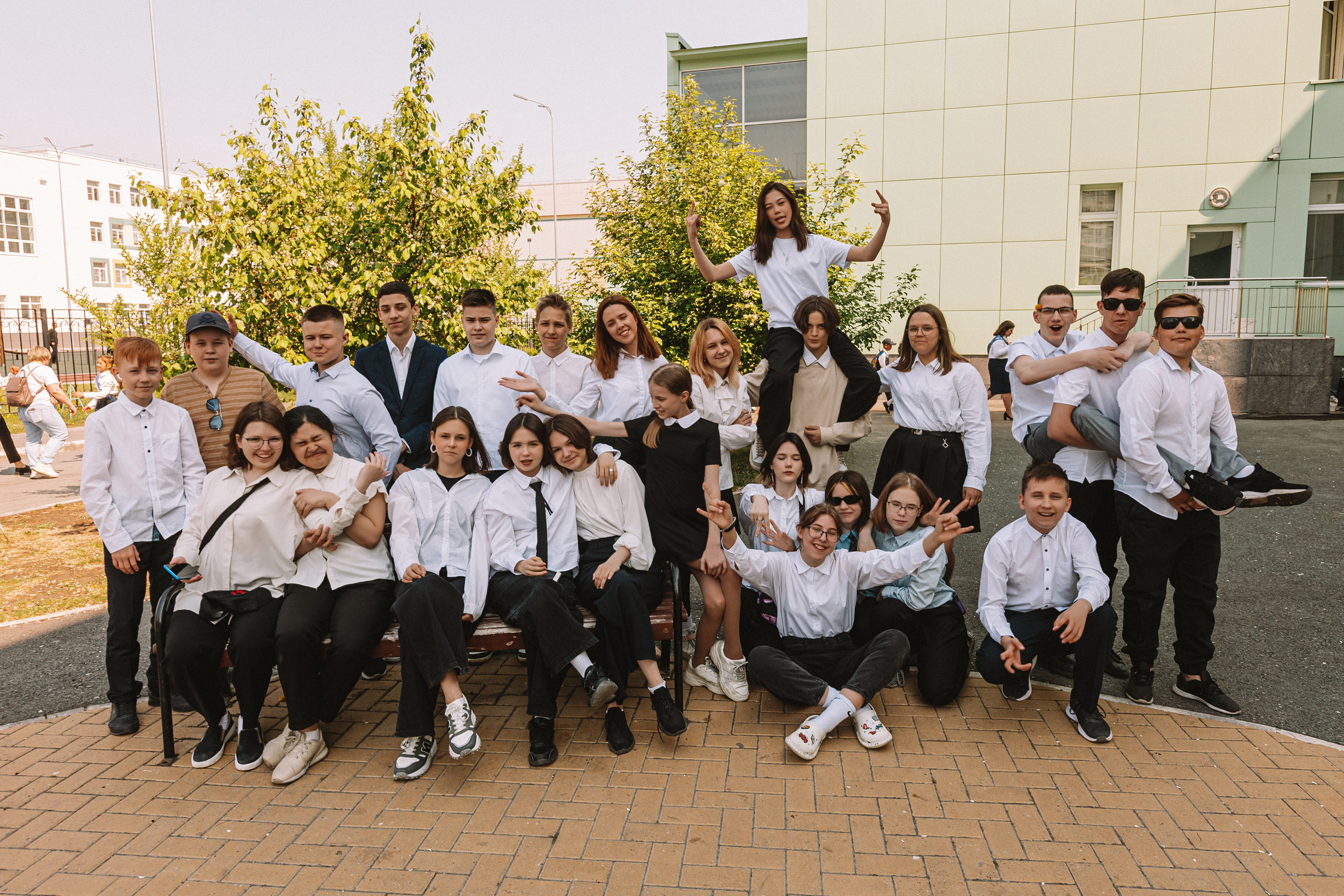 7 класс на улице. Семейный фотограф Тюмень, фотограф на роды Салмина Мария