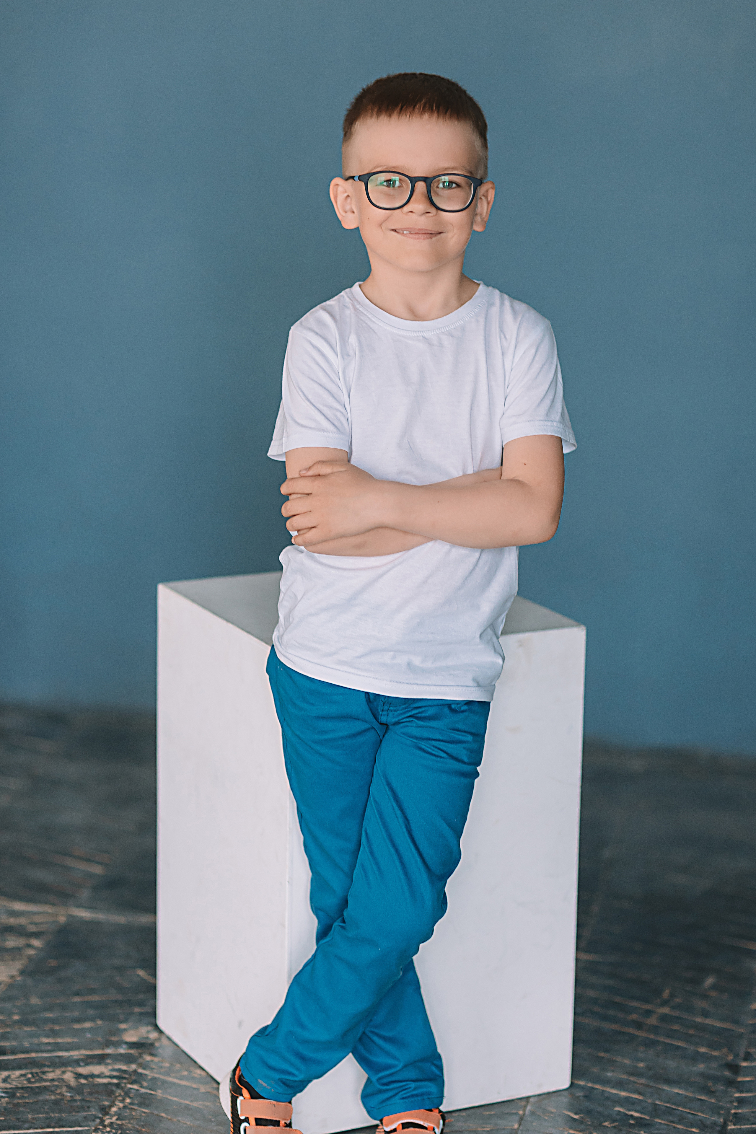 Садик в фотостудии. Семейный фотограф Тюмень, фотограф на роды Салмина Мария