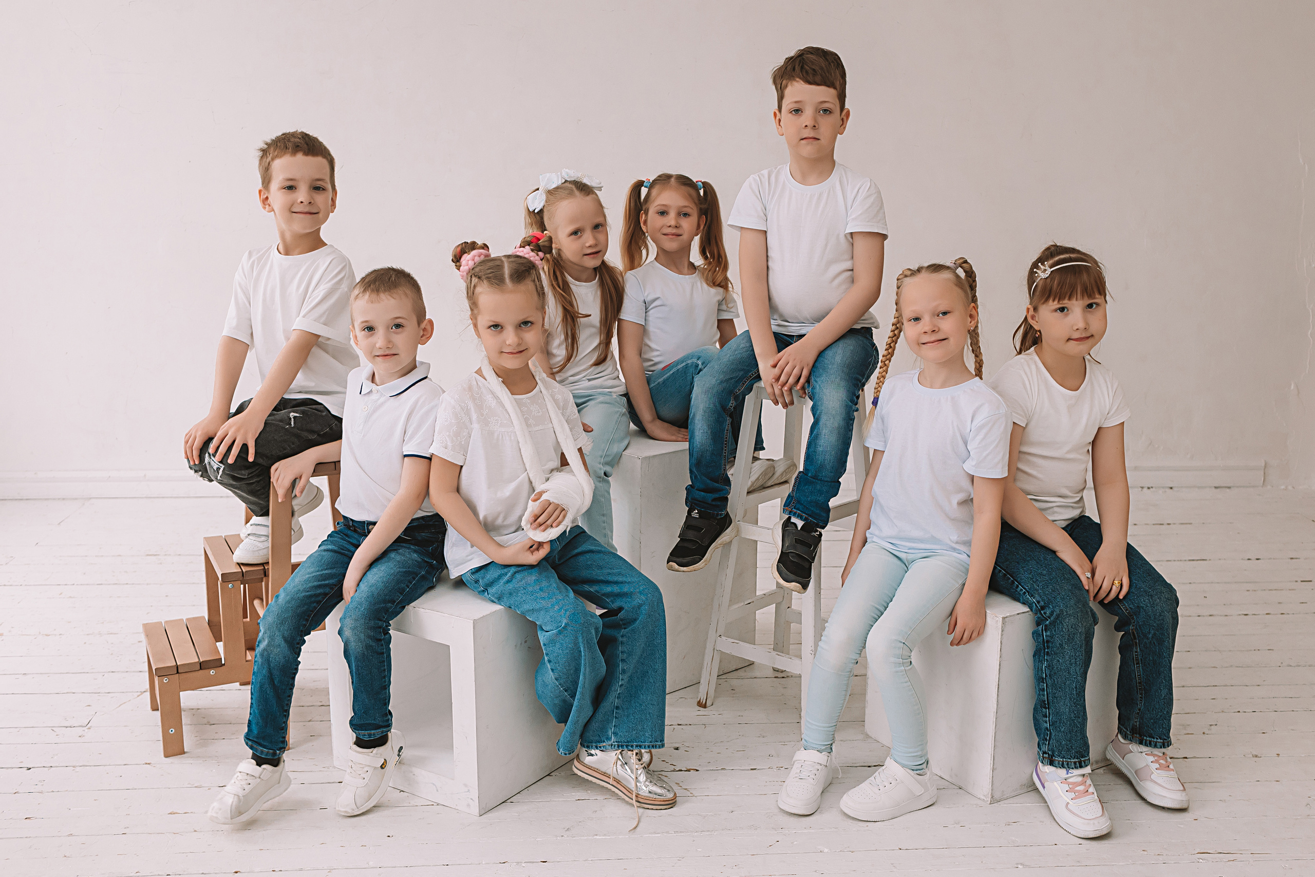 Садик в фотостудии. Семейный фотограф Тюмень, фотограф на роды Салмина Мария