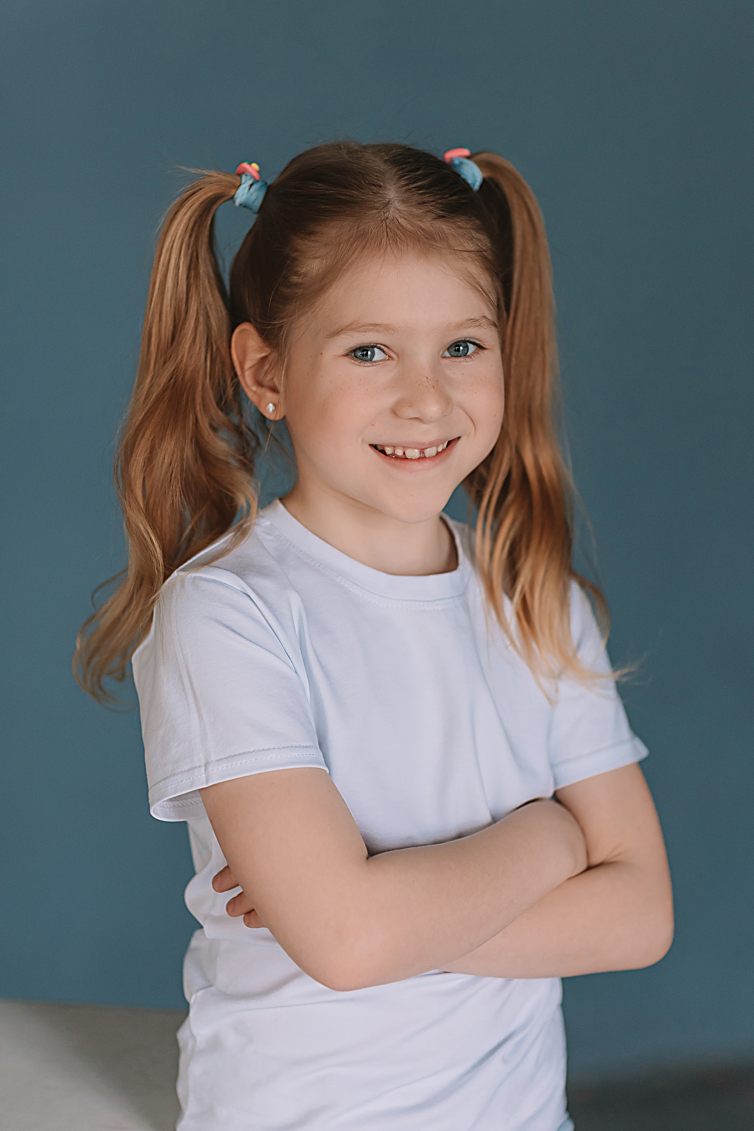 Садик в фотостудии. Семейный фотограф Тюмень, фотограф на роды Салмина Мария