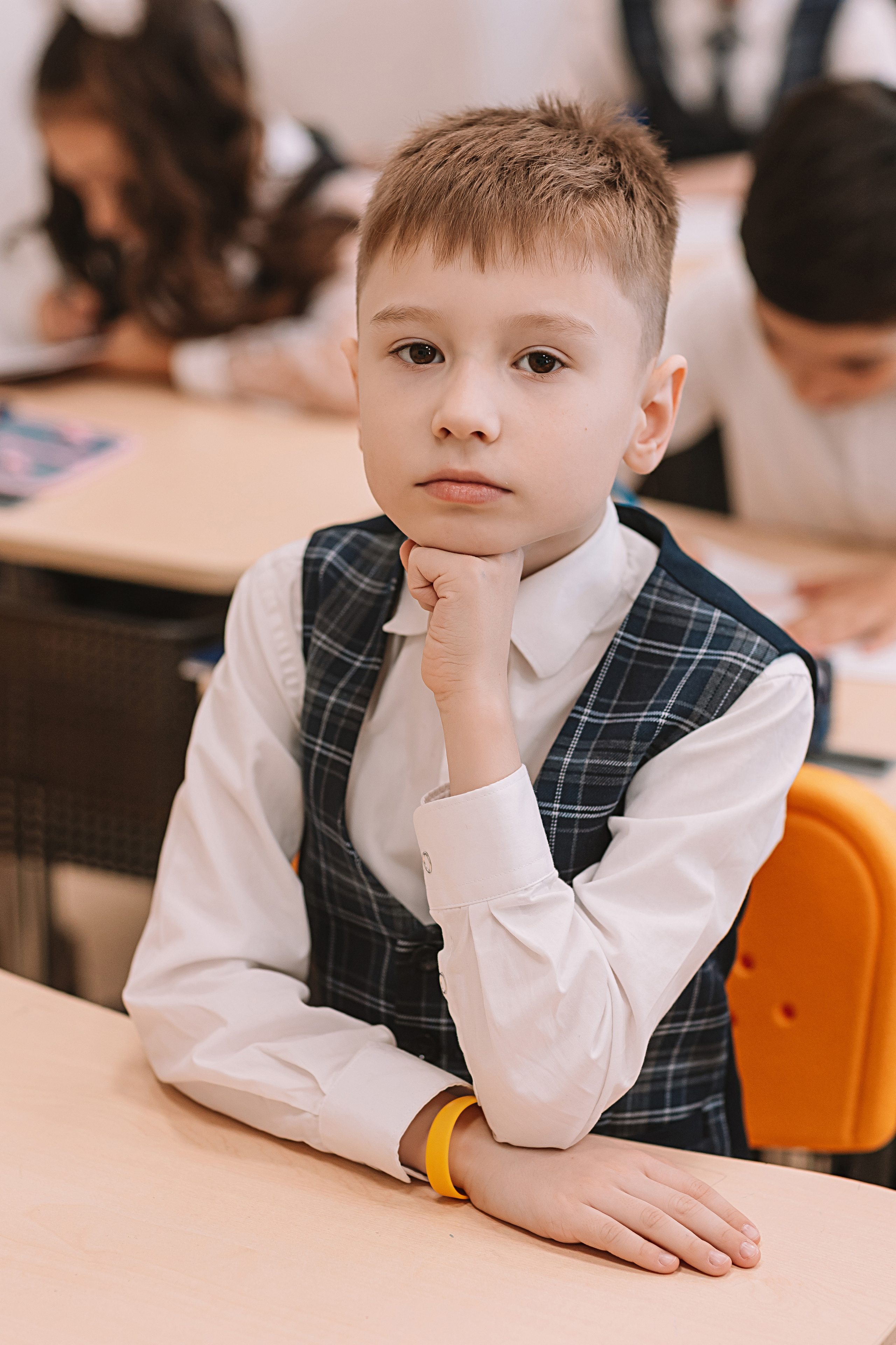 1 класс в кабинете. Семейный фотограф Тюмень, фотограф на роды Салмина Мария