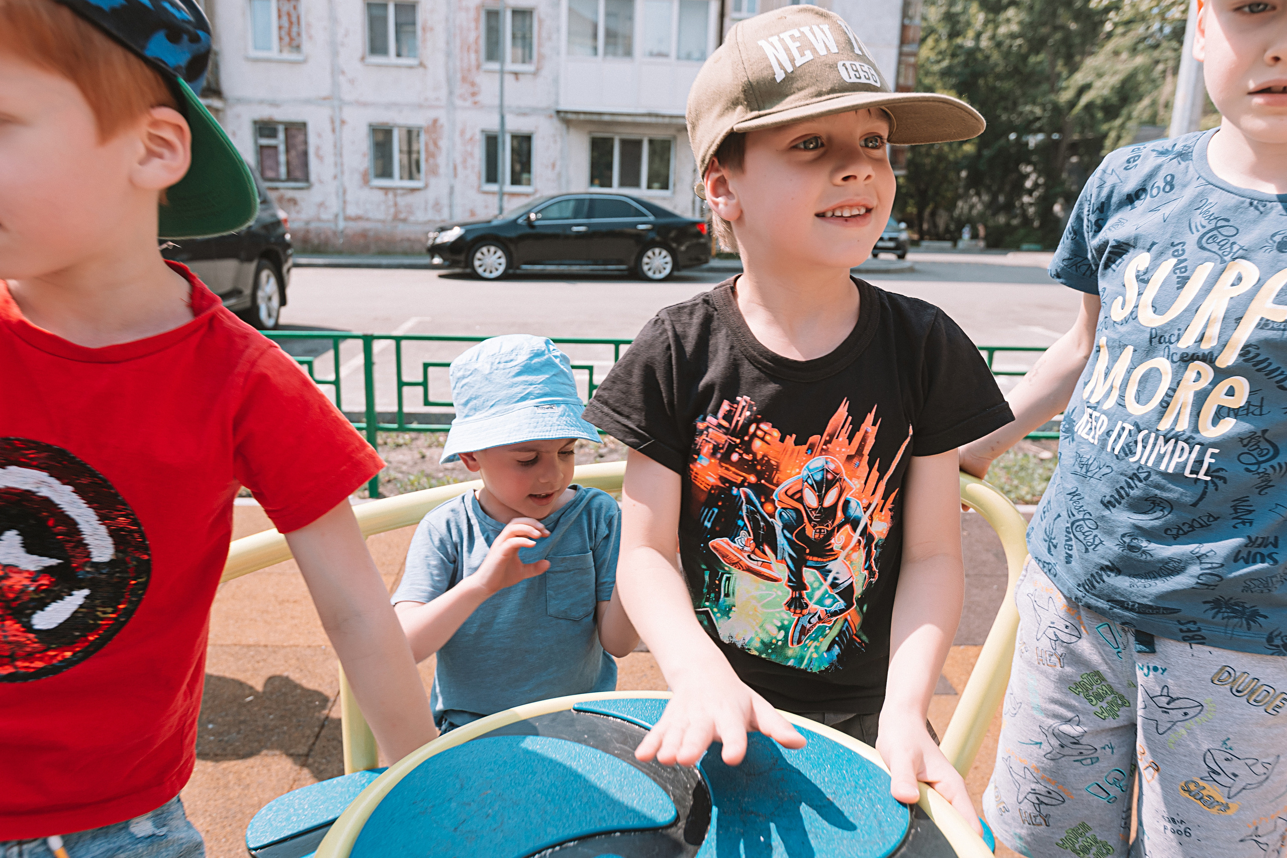 Один день в саду (частный). Семейный фотограф Тюмень, фотограф на роды Салмина Мария