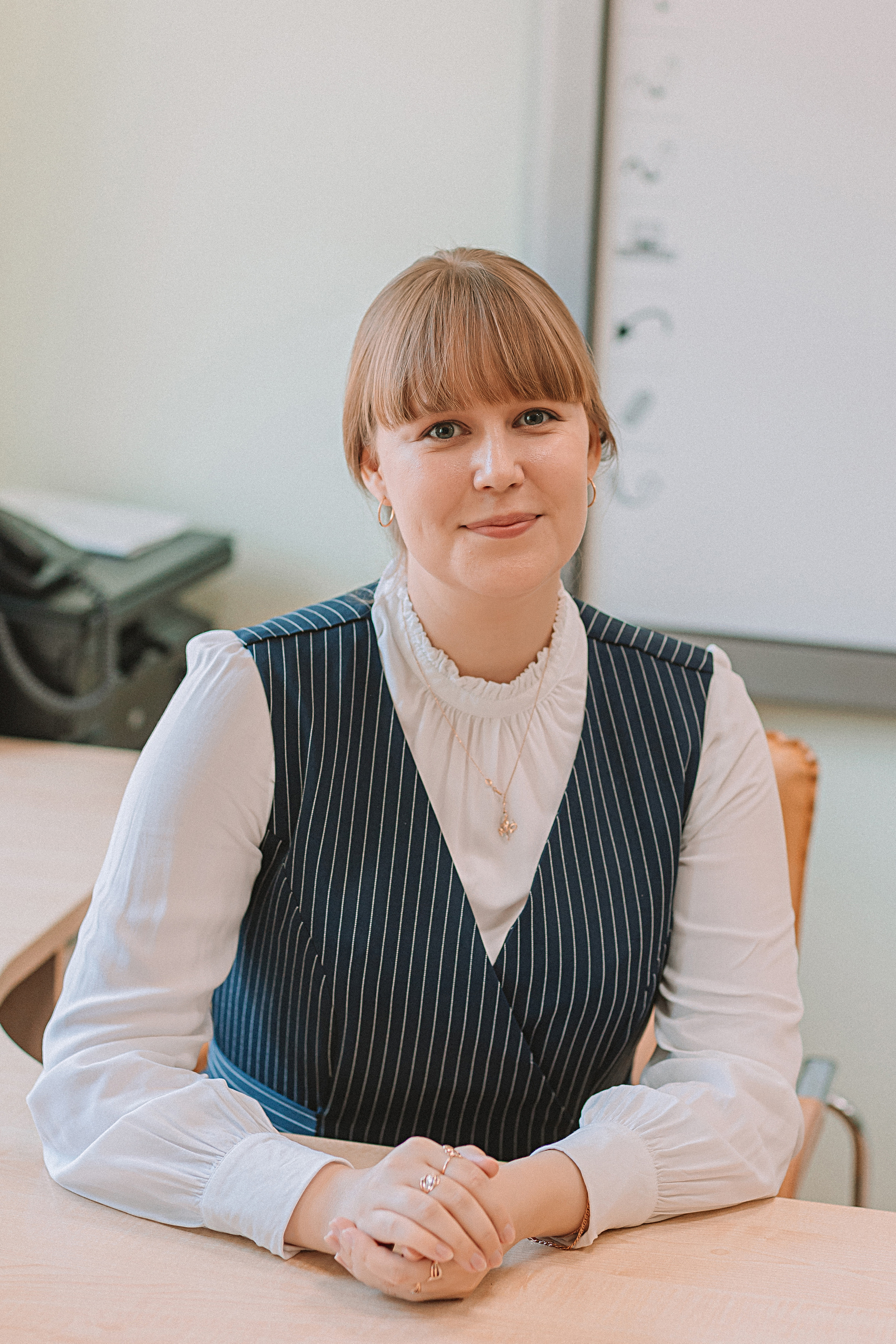 7 класс в кабинете. Семейный фотограф Тюмень, фотограф на роды Салмина Мария