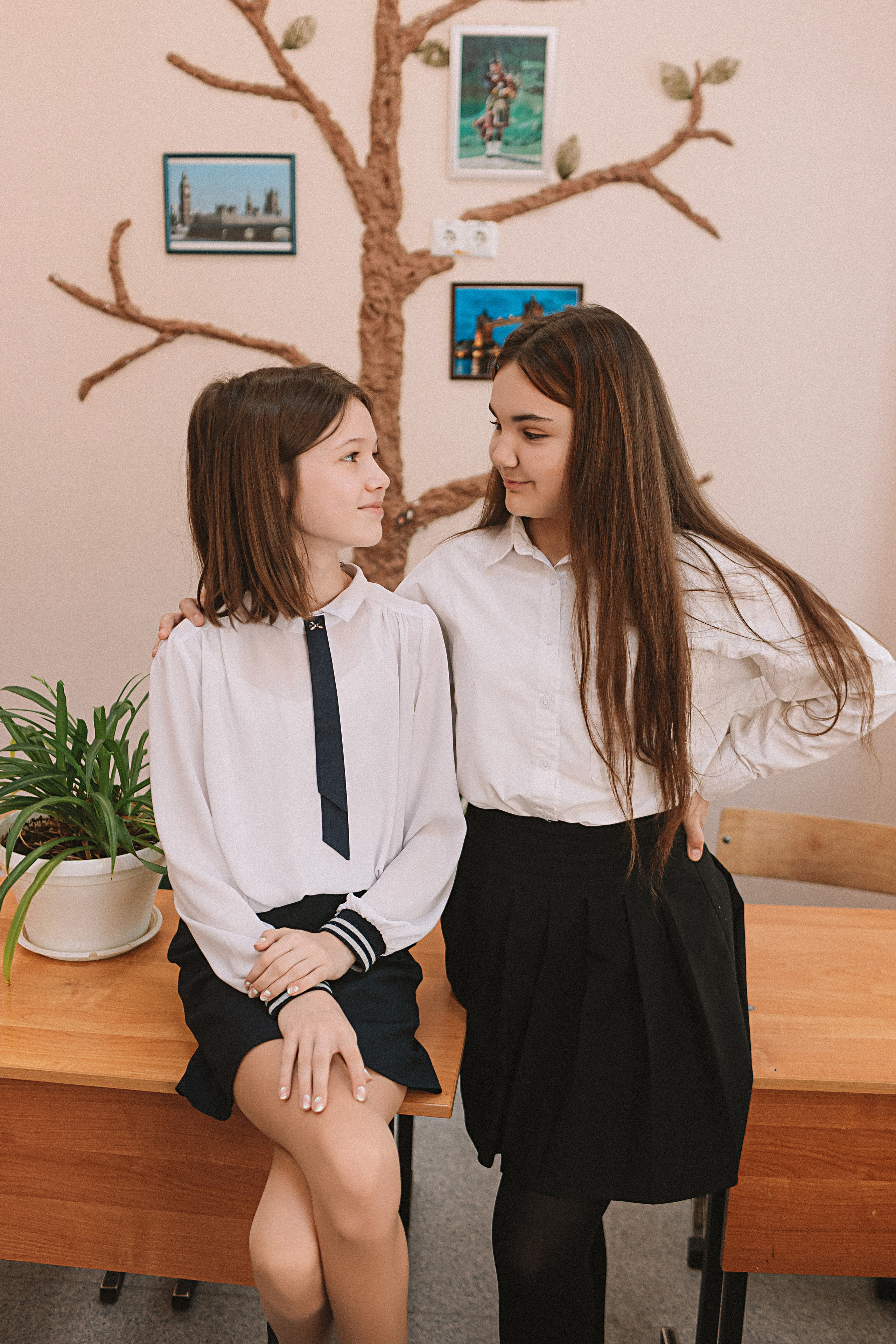 7 класс в стенах школы. Семейный фотограф Тюмень, фотограф на роды Салмина Мария