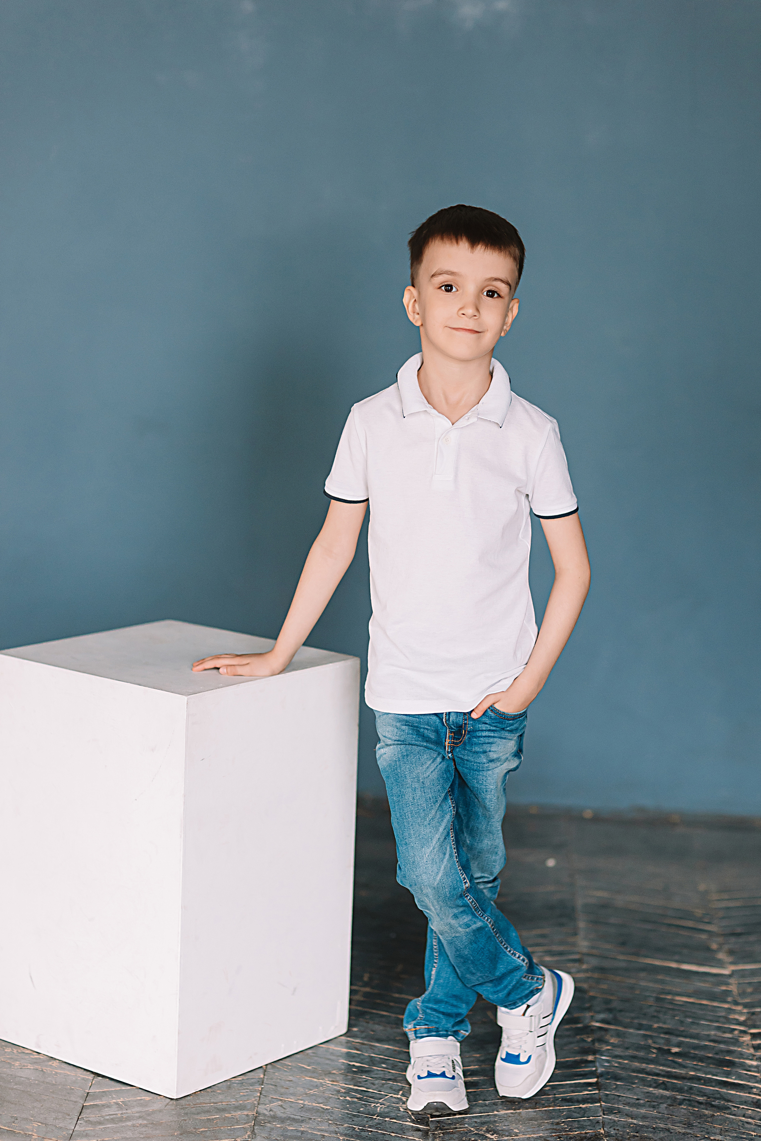 Садик в фотостудии. Семейный фотограф Тюмень, фотограф на роды Салмина Мария