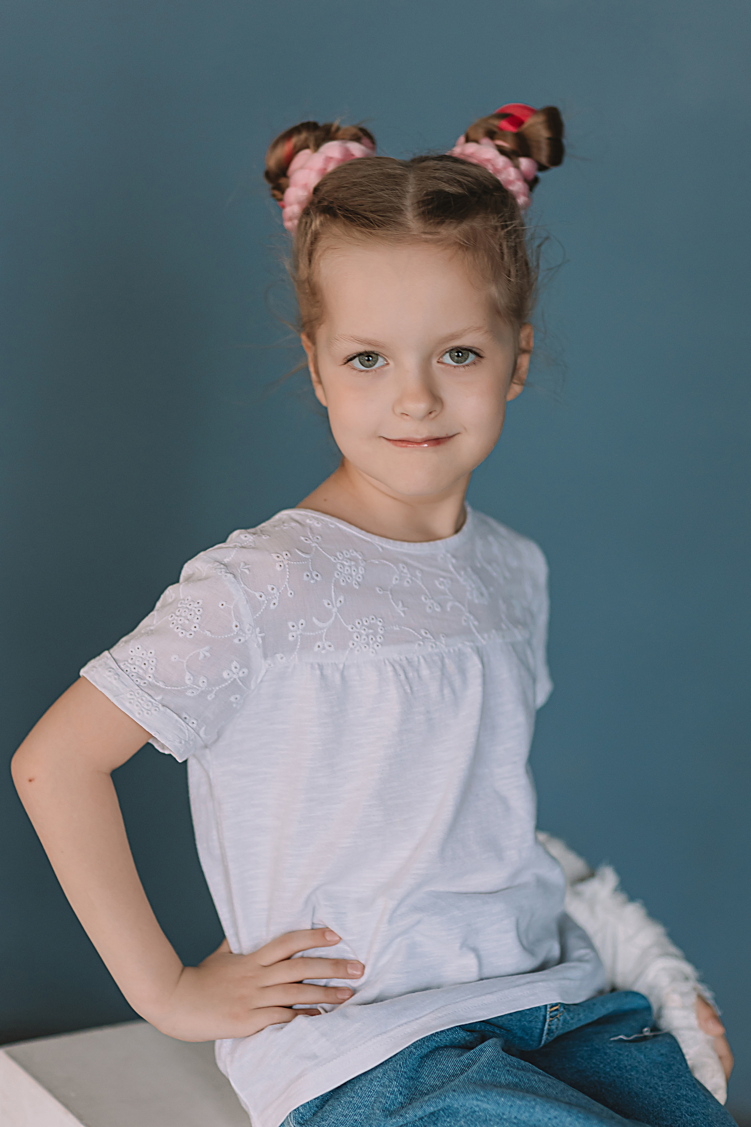 Садик в фотостудии. Семейный фотограф Тюмень, фотограф на роды Салмина Мария