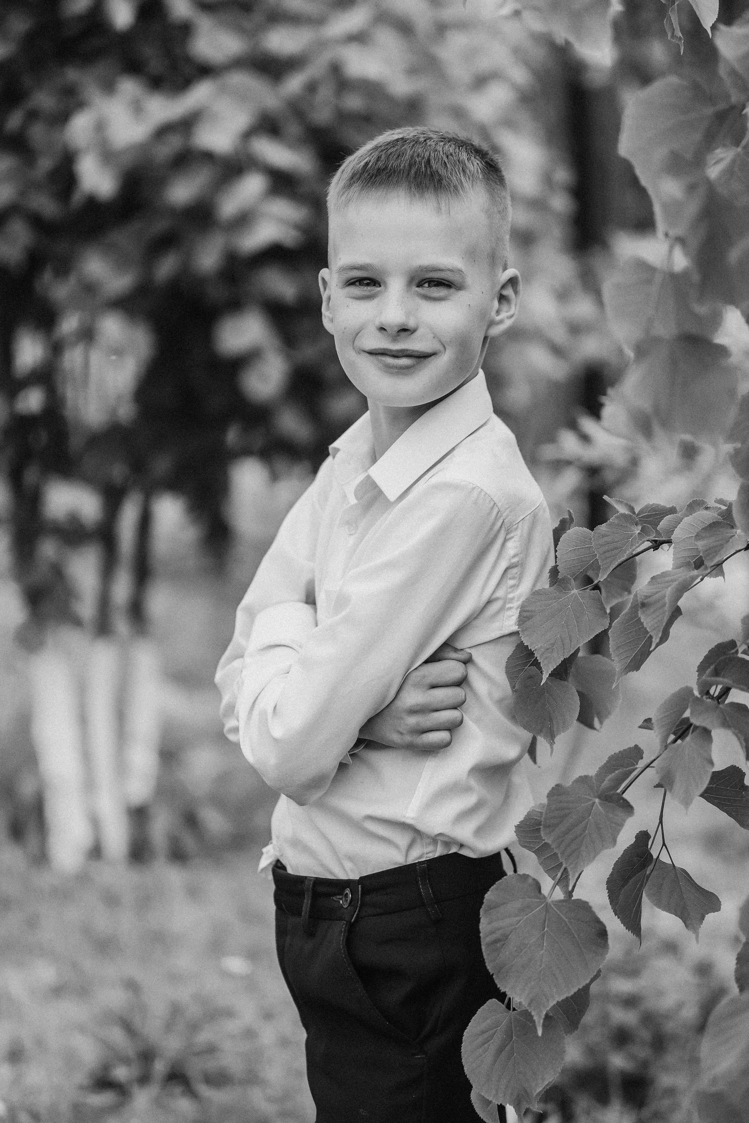 3 класс у школы. Семейный фотограф Тюмень, фотограф на роды Салмина Мария