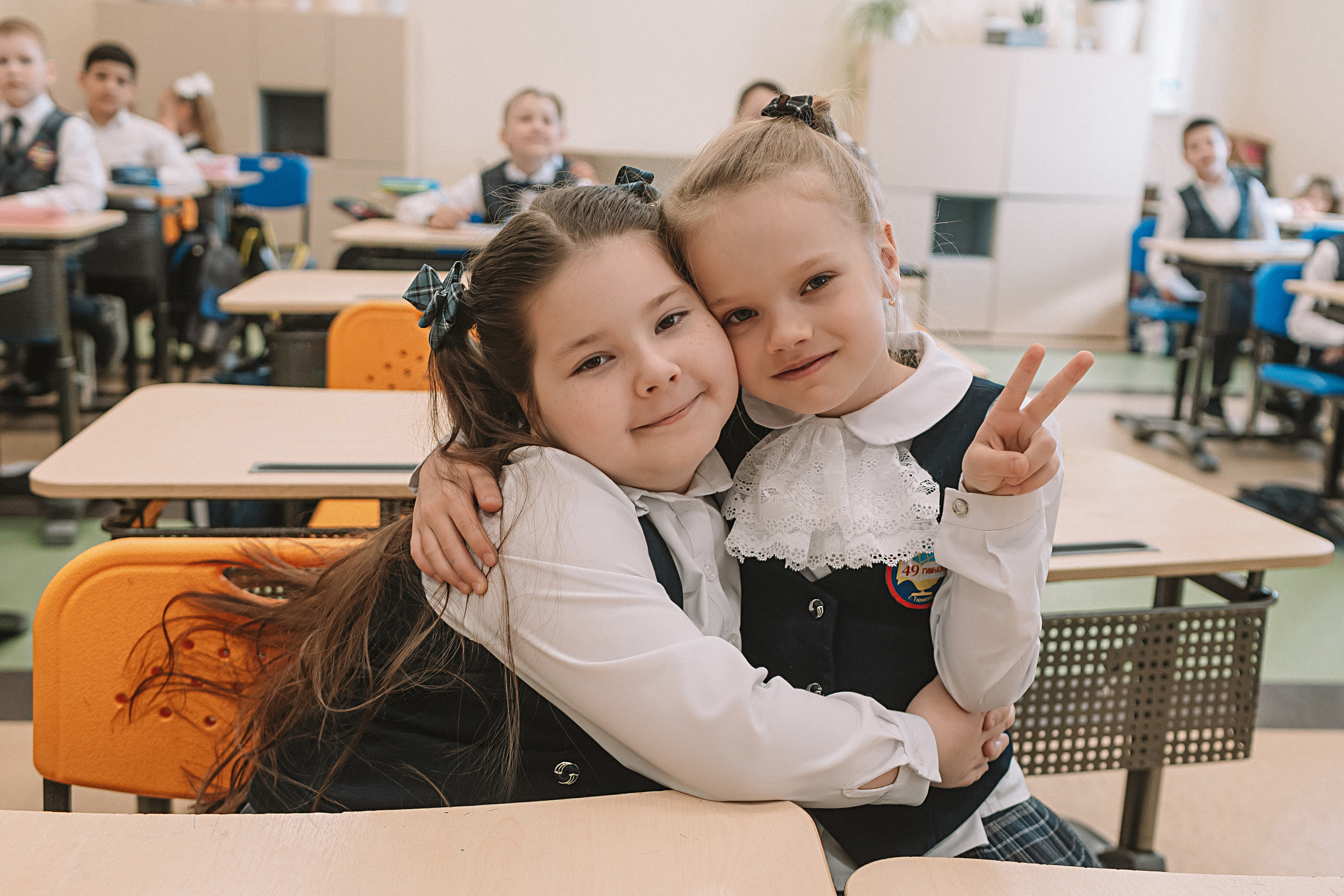 1 класс в кабинете. Семейный фотограф Тюмень, фотограф на роды Салмина Мария