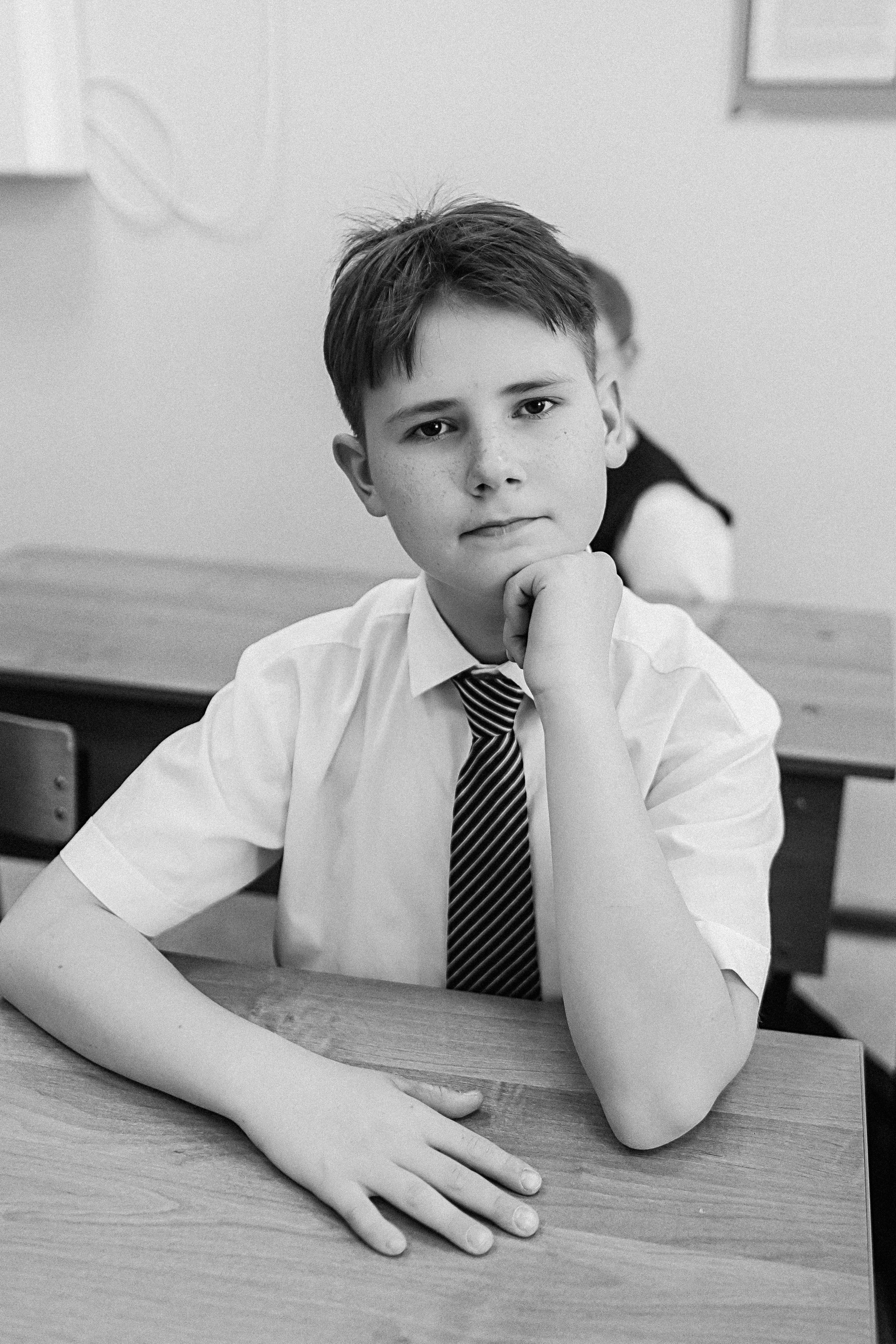 7 класс в стенах школы. Семейный фотограф Тюмень, фотограф на роды Салмина Мария