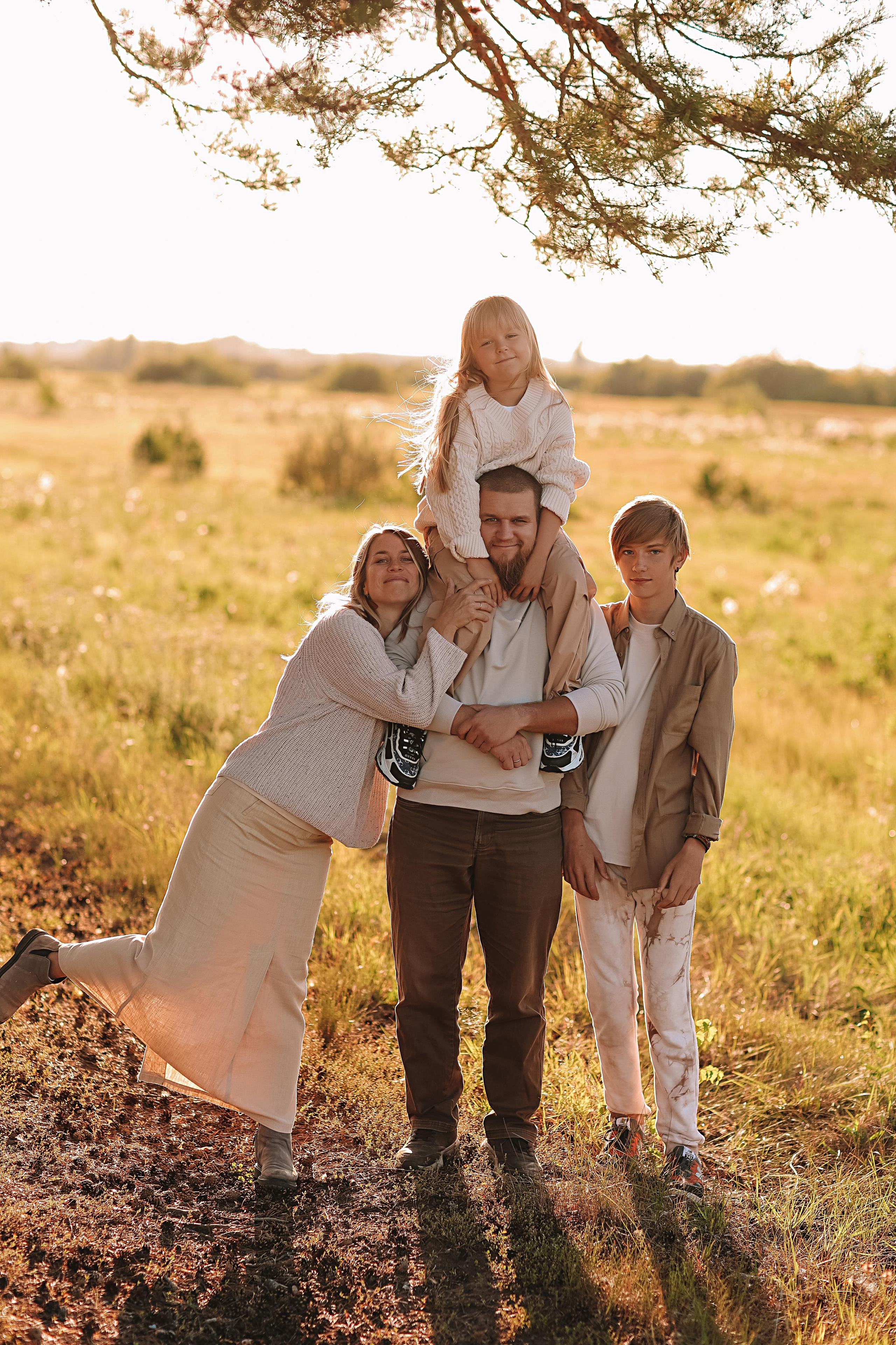 Семейная (каменка). Семейный фотограф Тюмень, фотограф на роды Салмина Мария