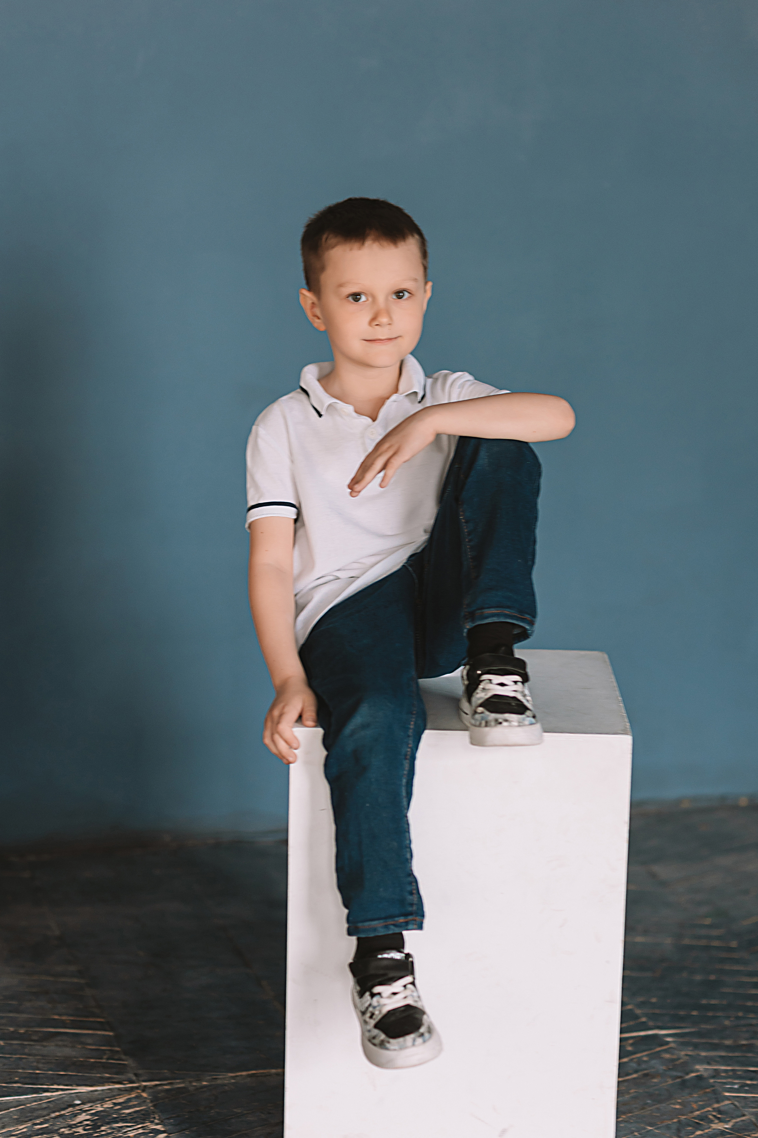 Садик в фотостудии. Семейный фотограф Тюмень, фотограф на роды Салмина Мария