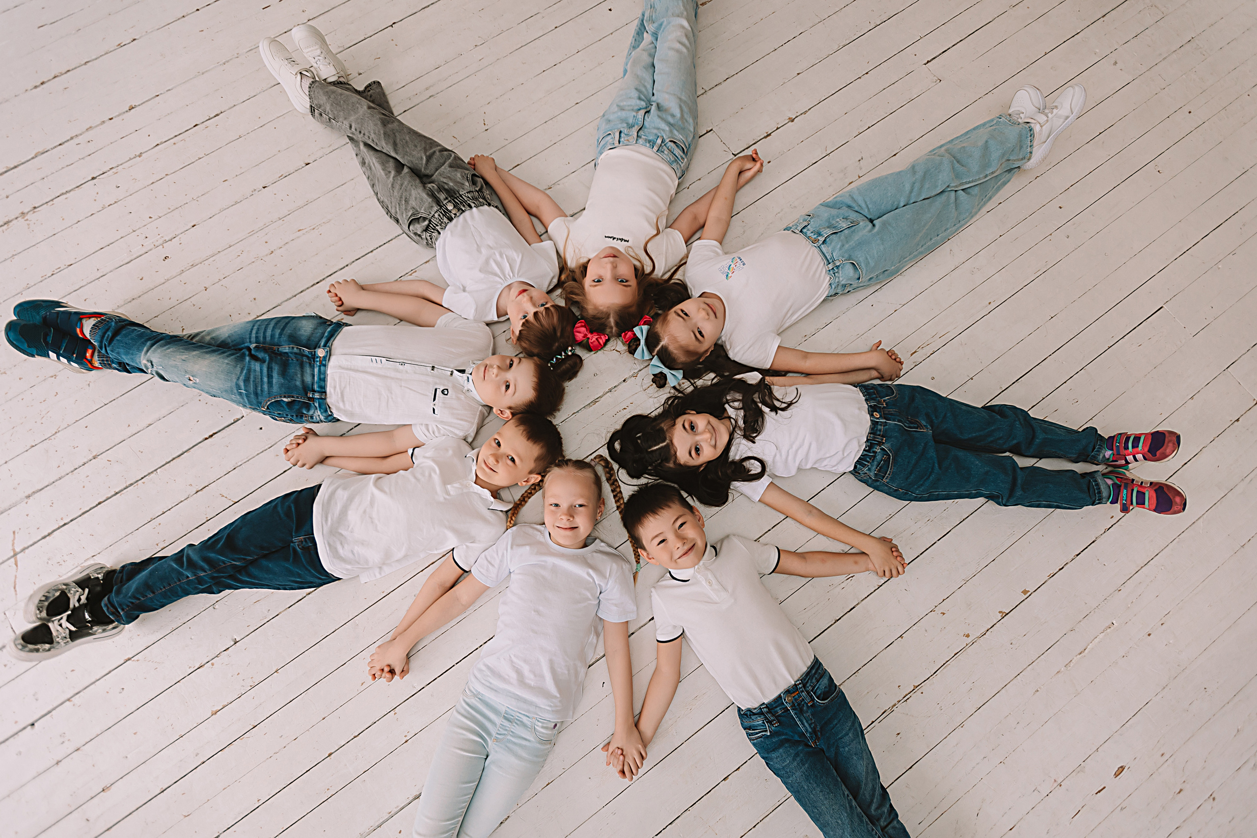 Садик в фотостудии. Семейный фотограф Тюмень, фотограф на роды Салмина Мария