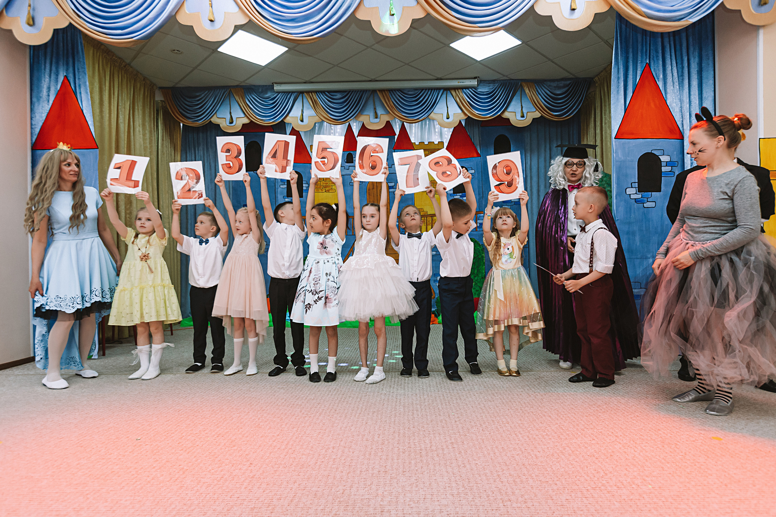 Выпускной детский сад. Семейный фотограф Тюмень, фотограф на роды Салмина Мария