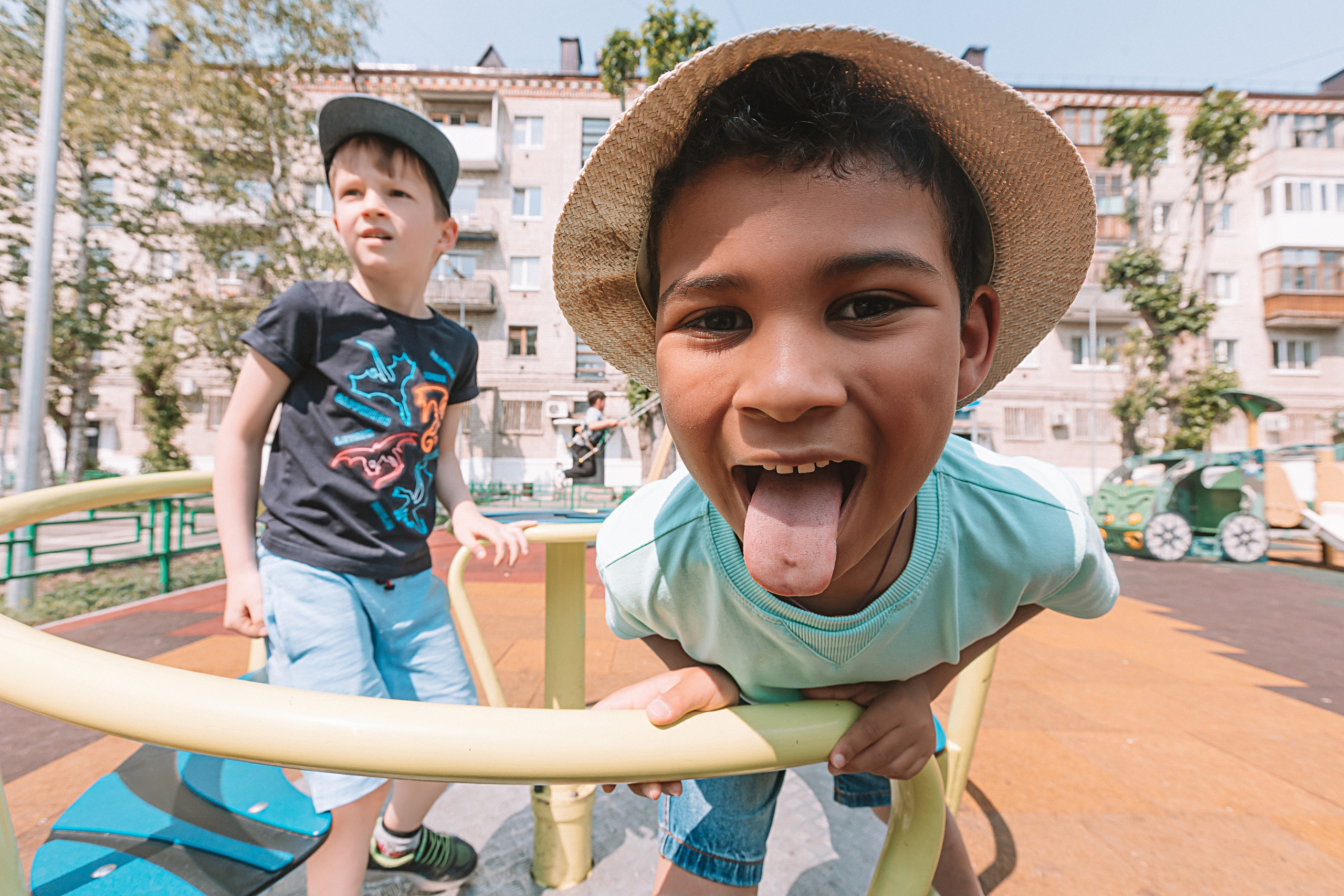 Один день в саду (частный). Семейный фотограф Тюмень, фотограф на роды Салмина Мария