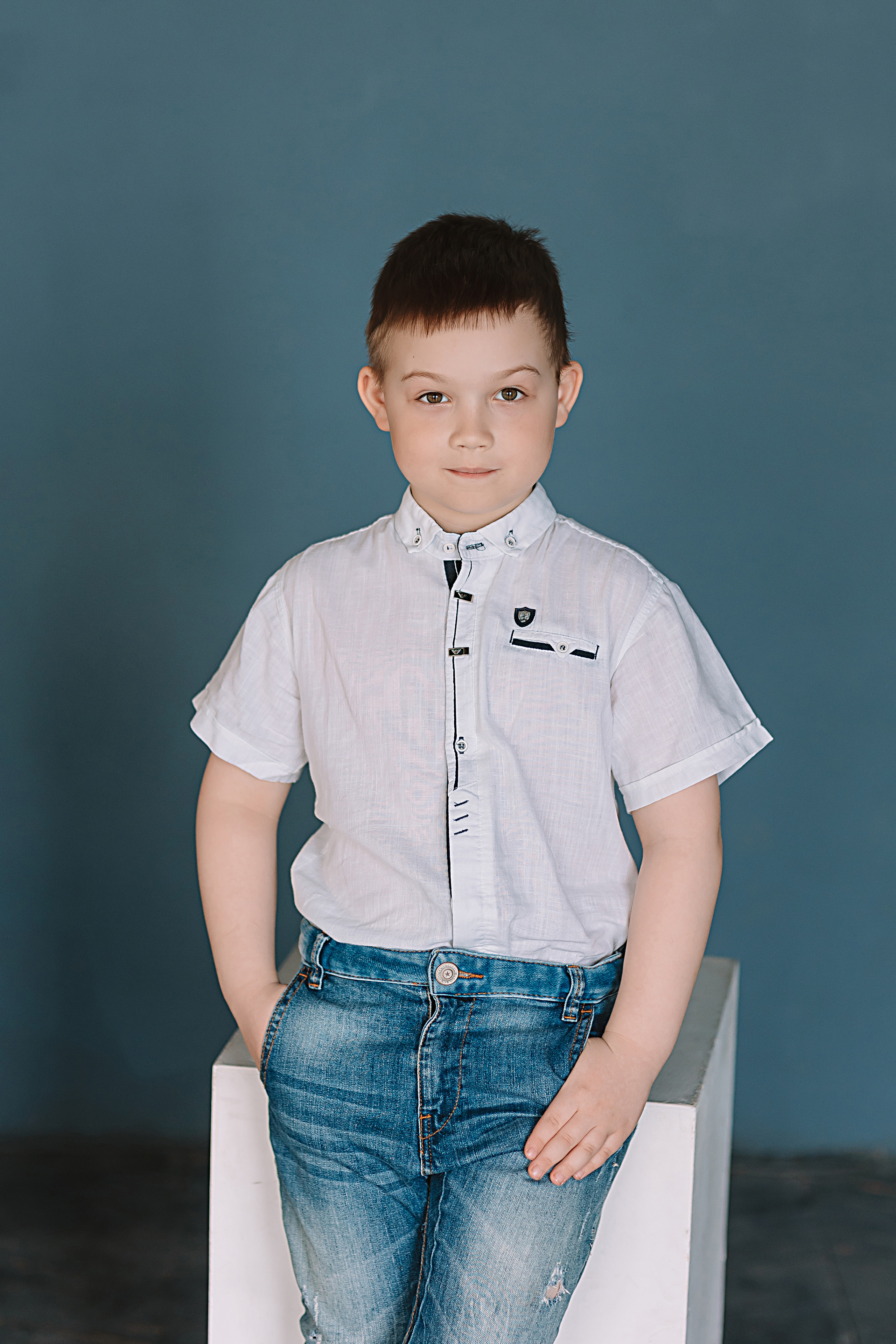 Садик в фотостудии. Семейный фотограф Тюмень, фотограф на роды Салмина Мария